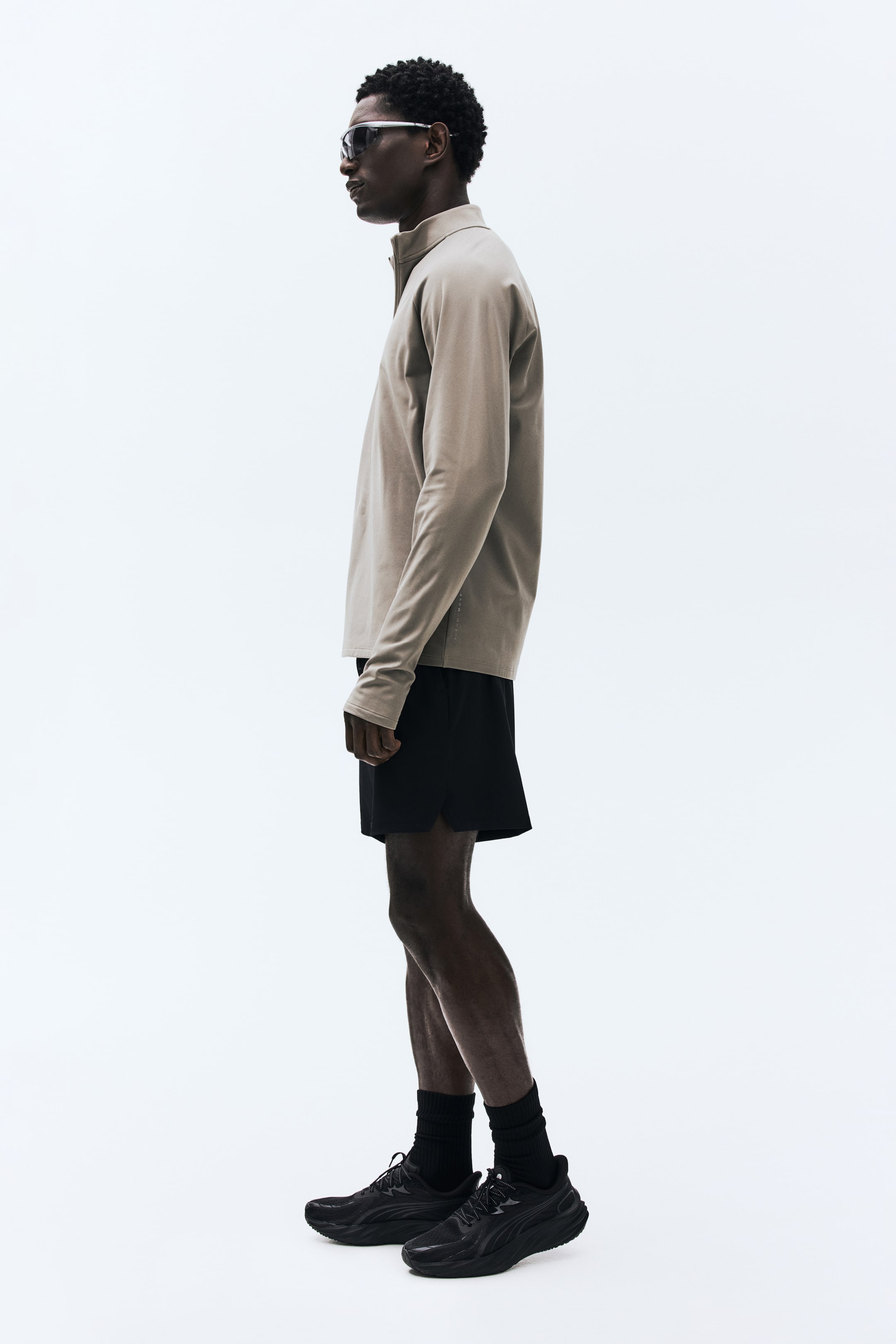 הצגת תמונה גדולה יותר: מכנסי ספורט קצרים DryMove™‎ - שחור - Men | H&M IL 4