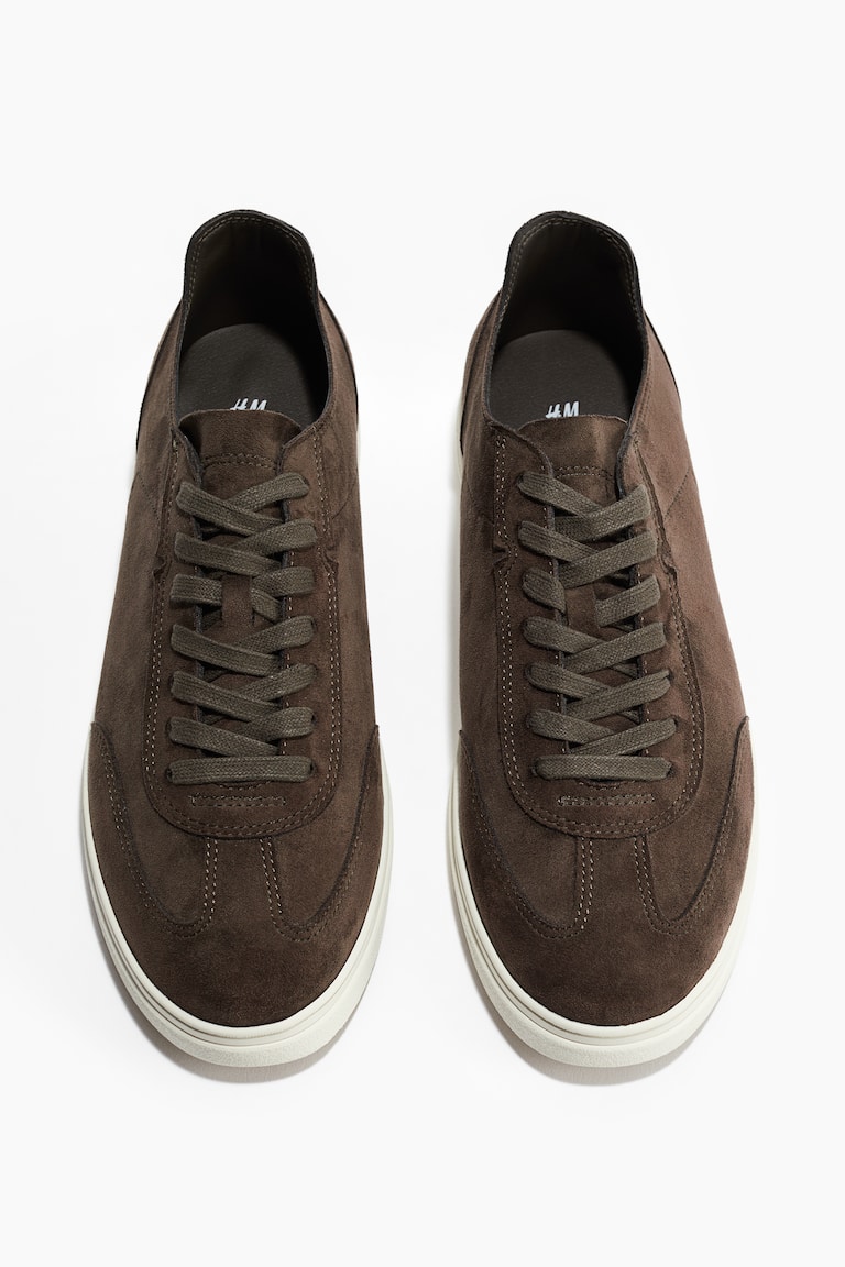 Smart Casual — Trainers