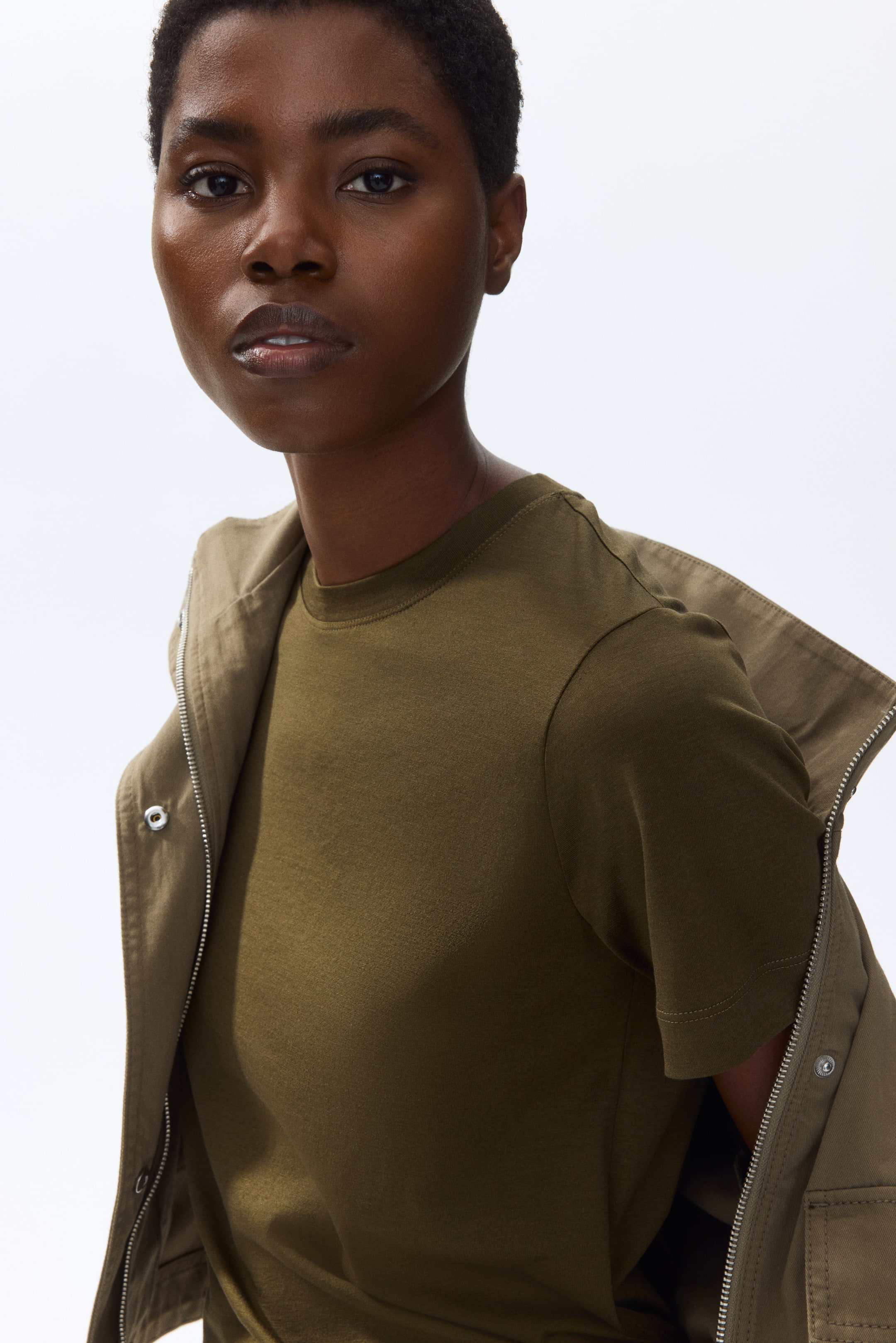 Женские футболки H&M Silk-Blend T-Shirt — фото 4