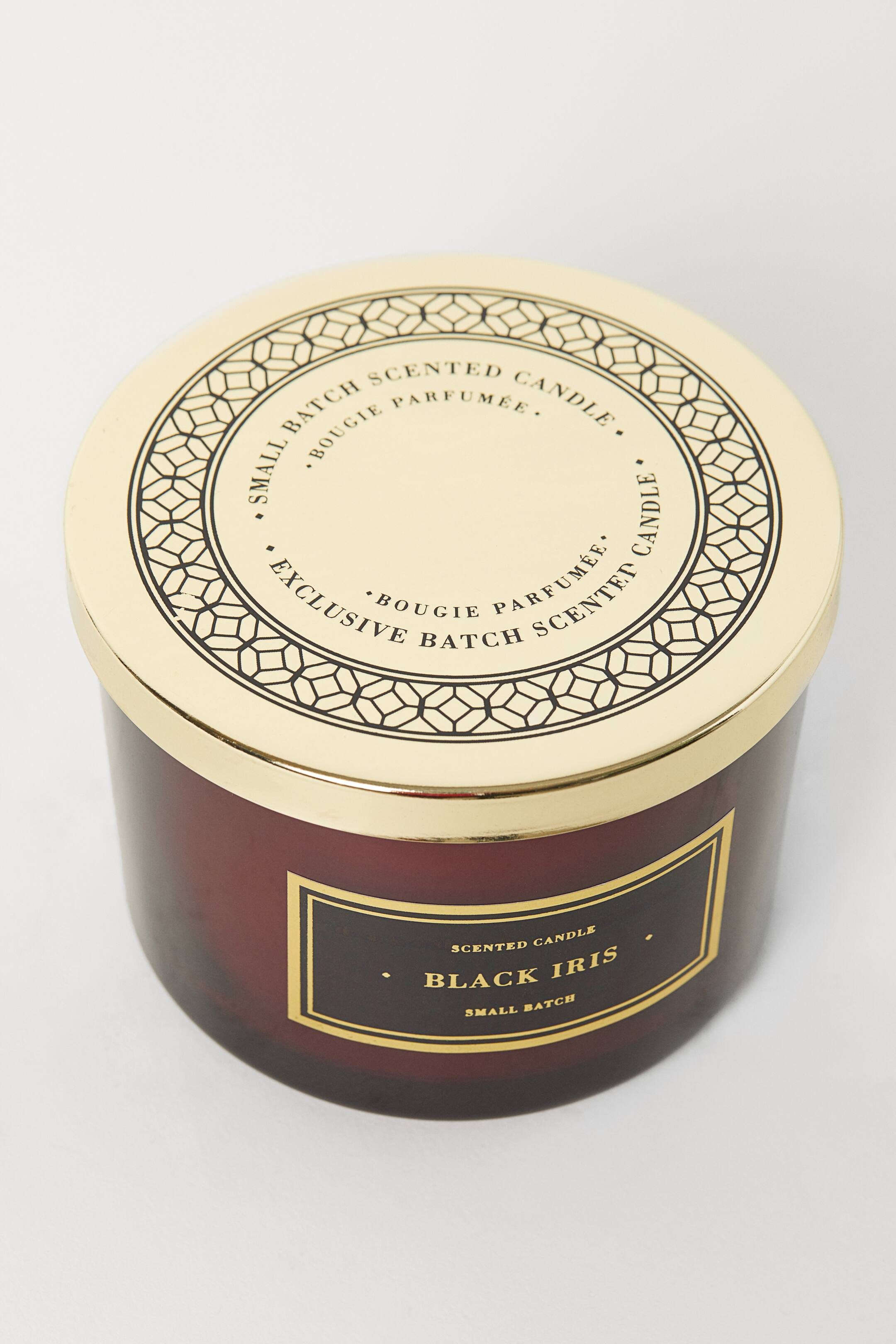 Nagyobb kép megtekintése: Illatgyertya üvegtégelyben - Sötétpiros/Black Iris - HOME | H&M HU 4