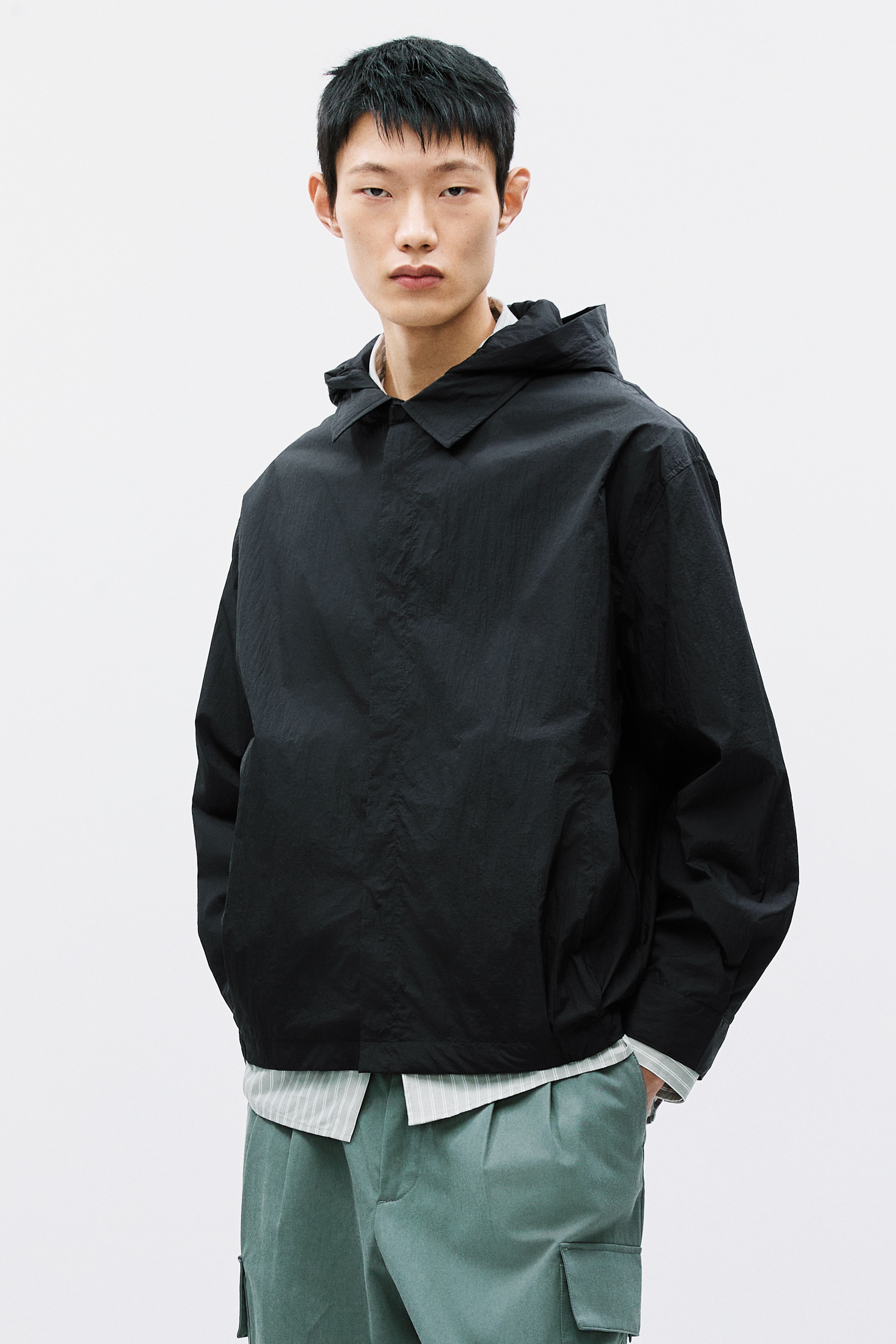 メンズ 黒コート・アウタージャケット | ブルゾン 他 | H&M JP