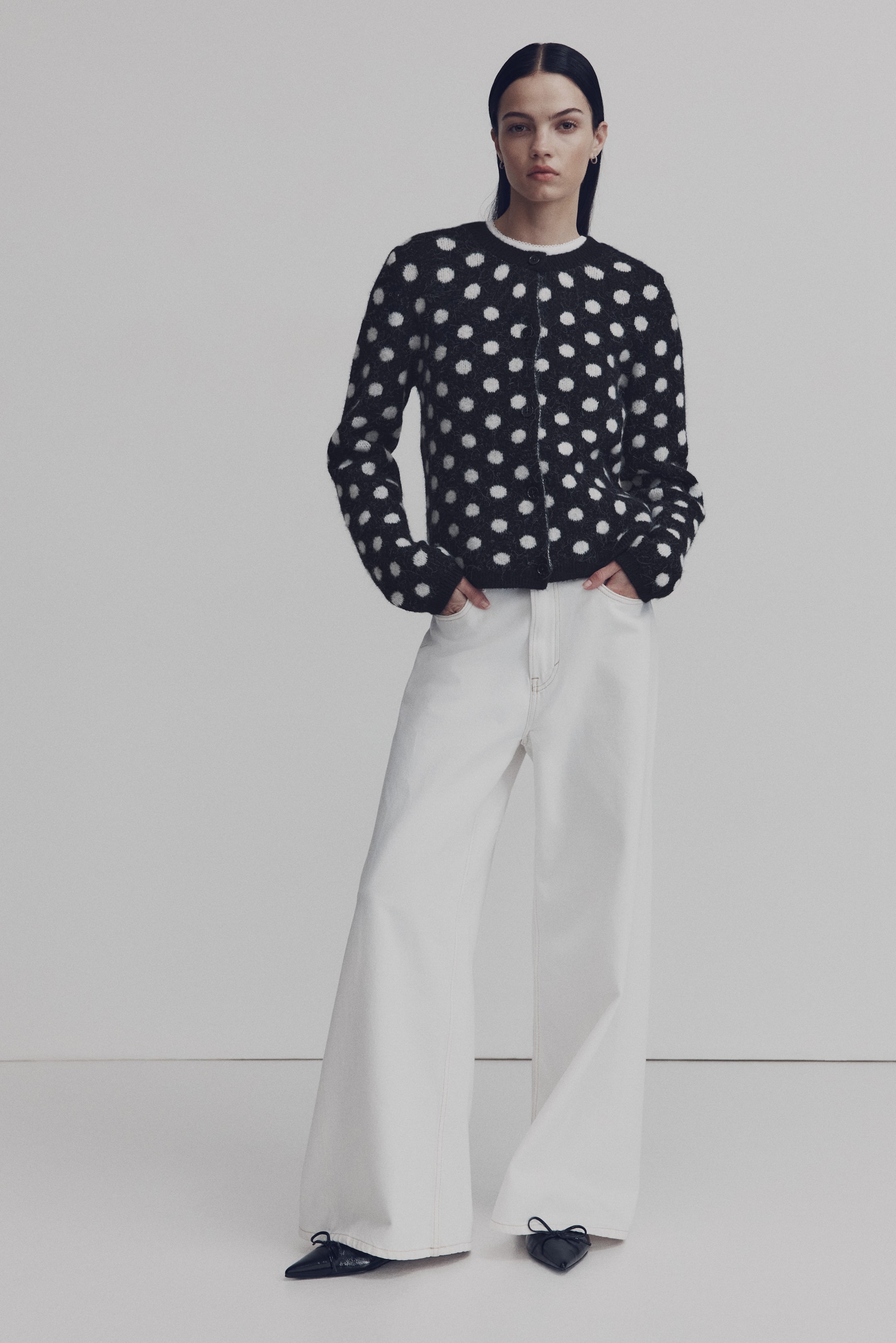 Zobraziť väčší obrázok: Žakárový pletený sveter - Čierna/bodkovaná - ŽENY | H&M SK 2