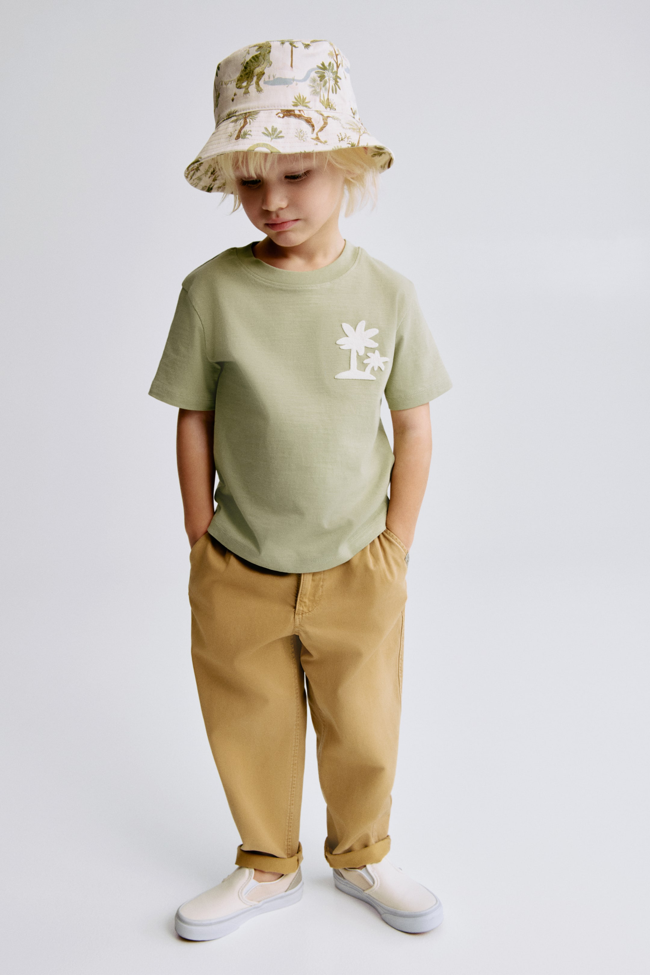 Ampliar la imagen: Playera de algodón - Verde caqui claro/Palmeras - Kids | H&M MX 2