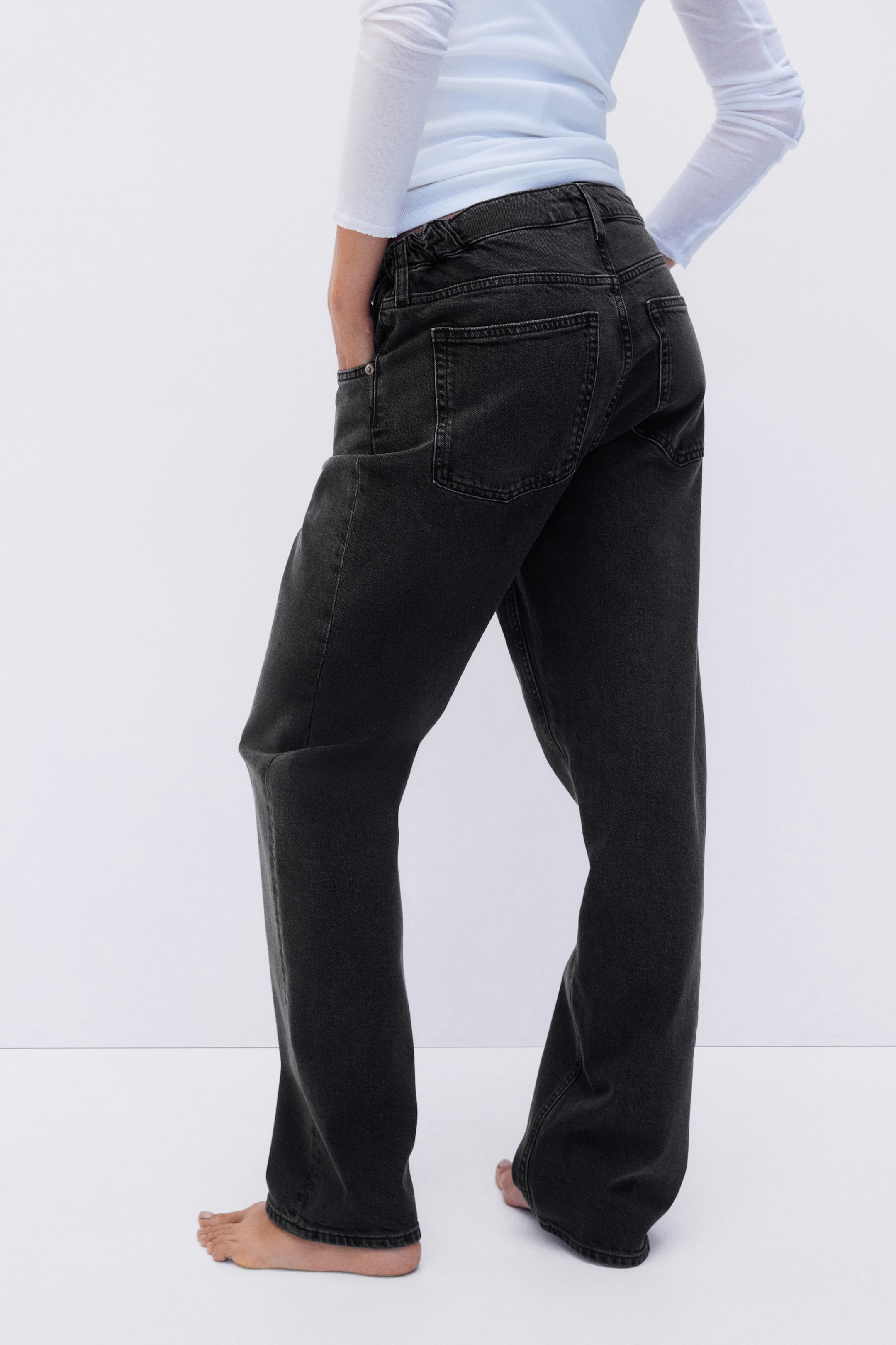 MAMA Straight Low-Waist Jeans