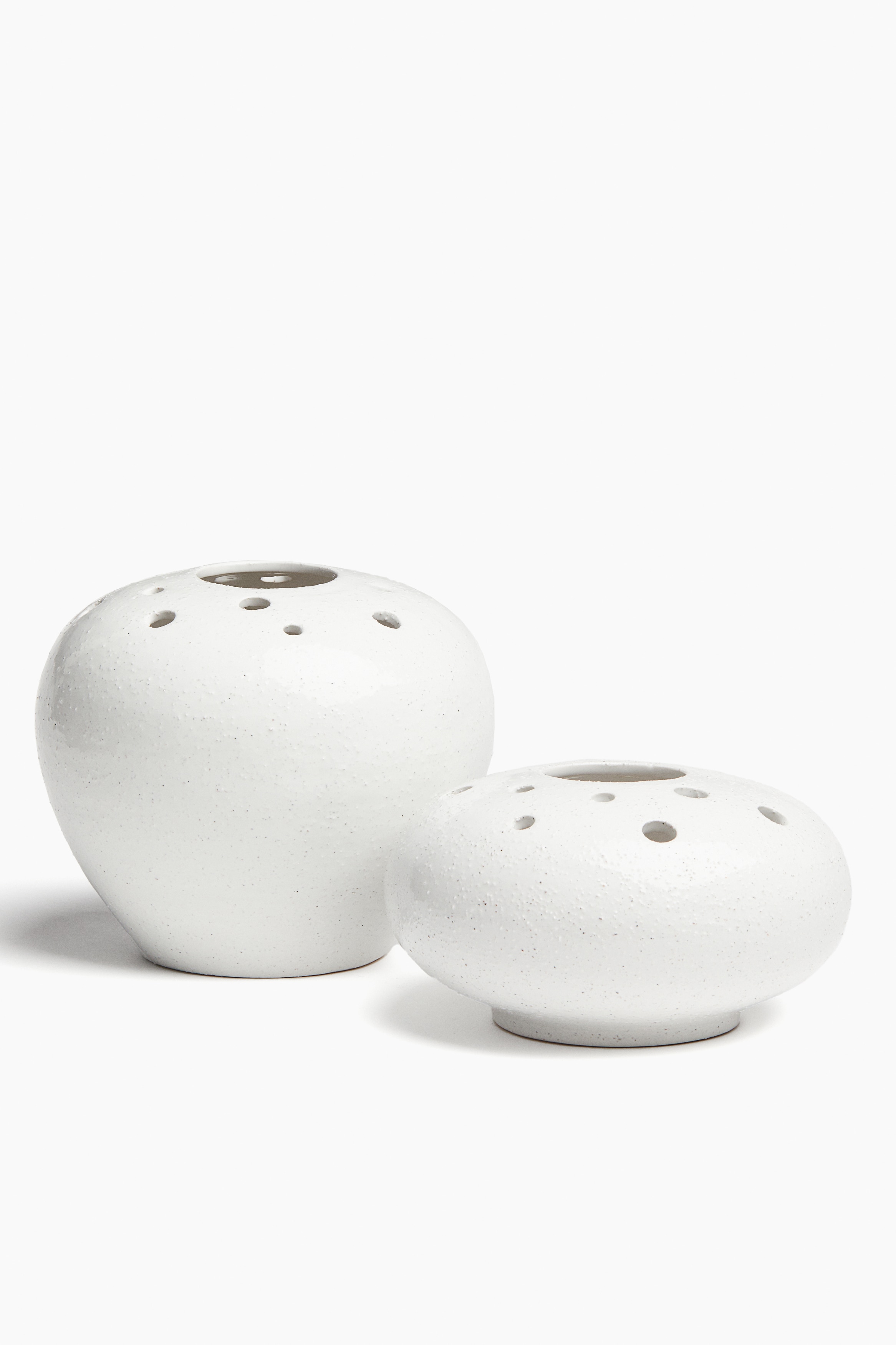 White Low Ikebana Stoneware Vase at H&M Home | H&M US