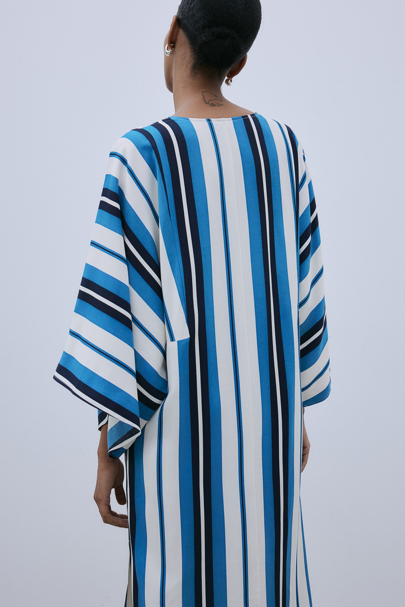 V-neck Kaftan Dress - Cream/Blue stripe - 5