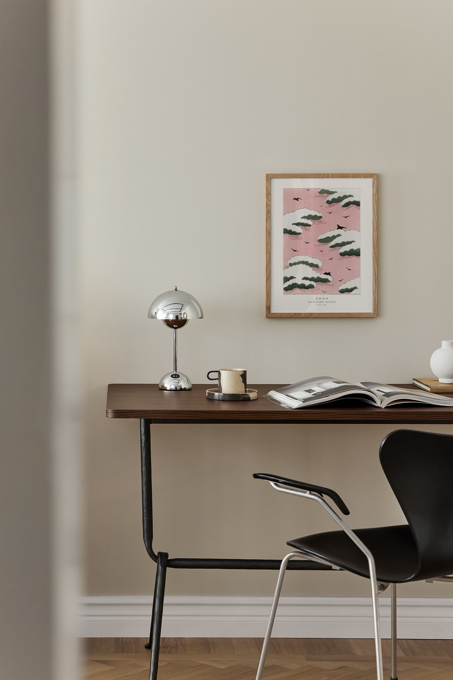 Pink Sky By Watanabe Seitei Plakat - Pink/beige/sort