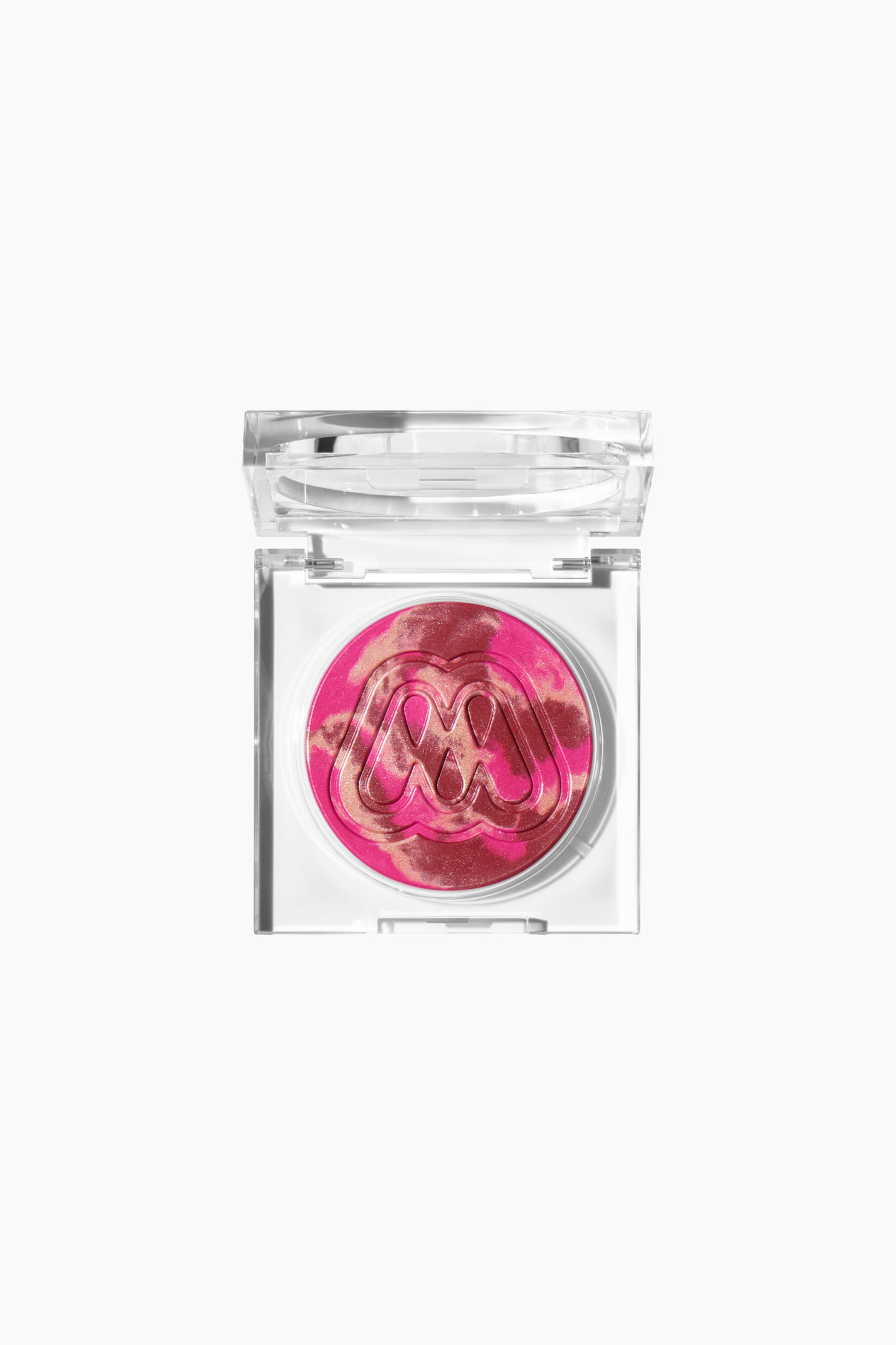 Se større billede: En firkantet, gennemsigtig plastik make-up kompakt er åben og afslører en cirkulær pande med presset pudder i et marmoreret mønster af lyserød, mørkerød og gyldne nuancer, med et præget 'M' logo på overfladen.