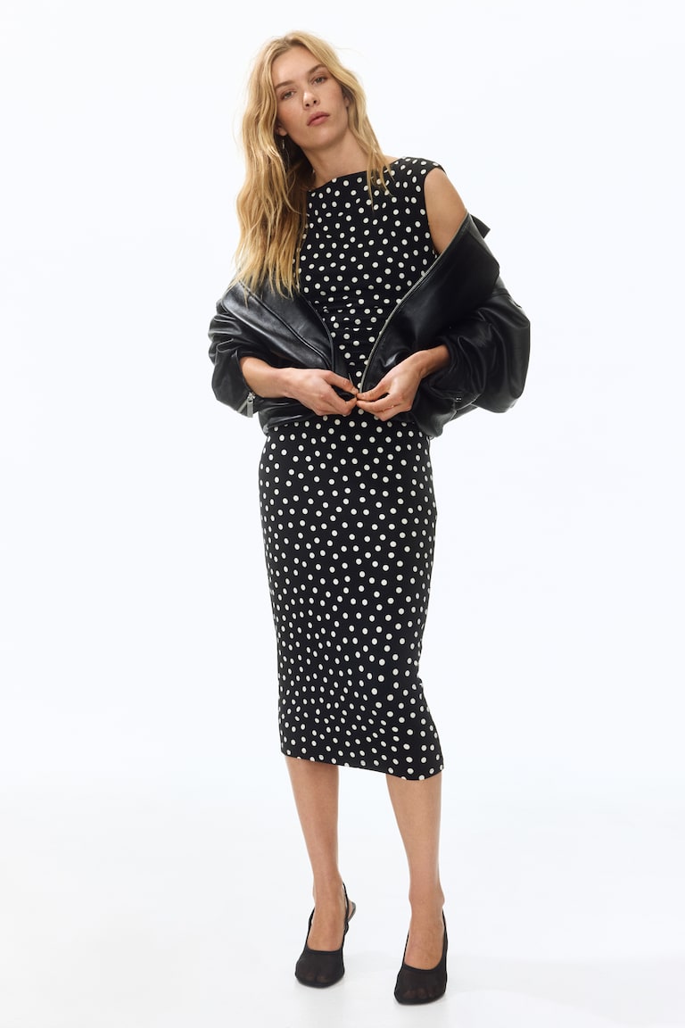Women's Black/Spotted Cap-sleeved dress | H&M IN