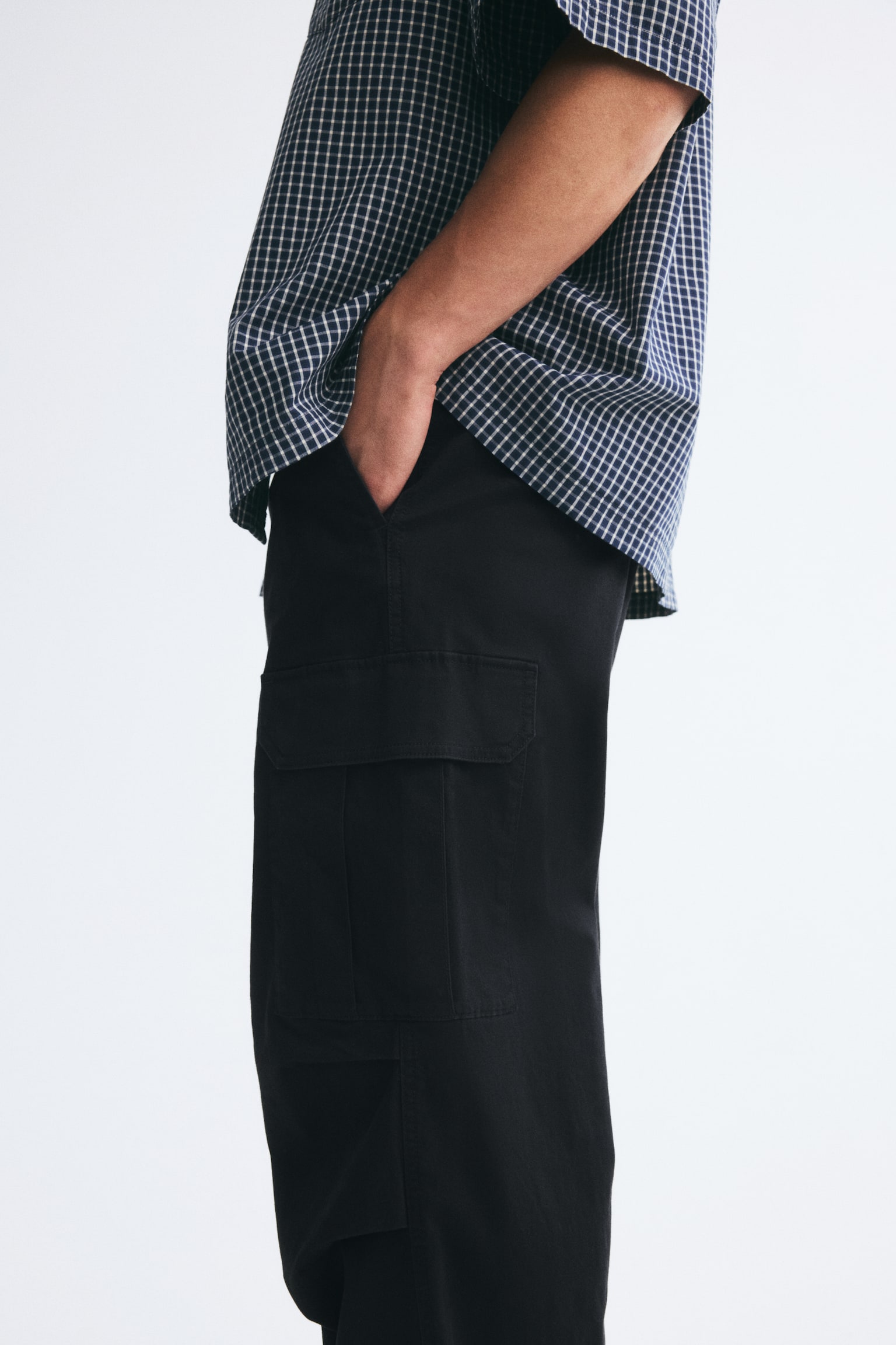 Мужские брюки H&M Loose-Fit Cargo, цвет: Чёрный — фото 5