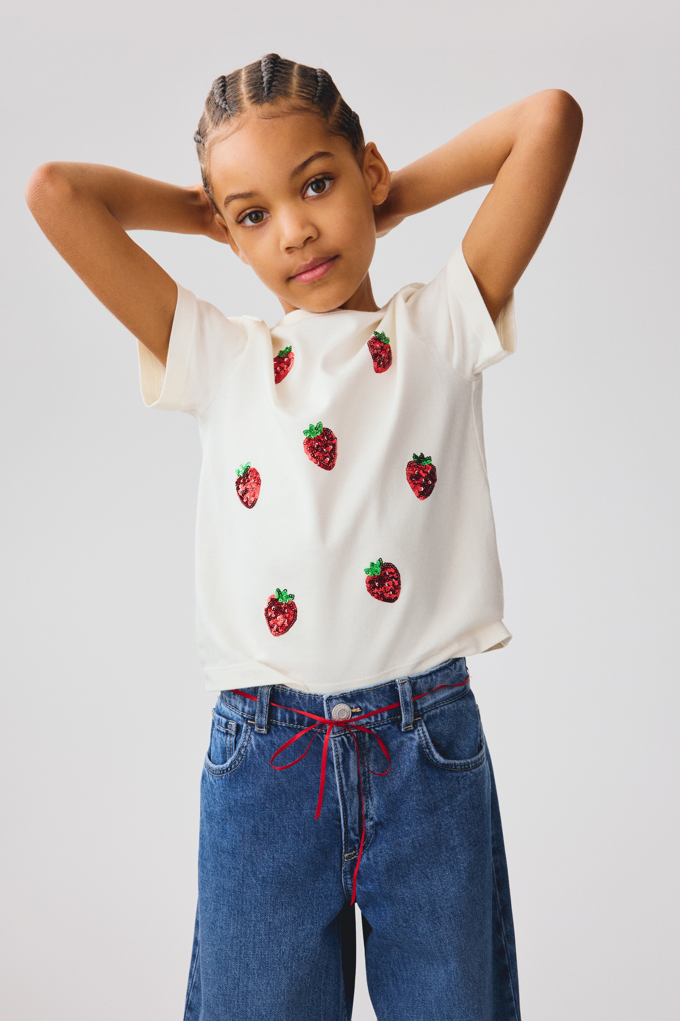 Motif Detaylı Tişört - Beyaz/Çilekler/Açık pembe/Kirazlar/Krem/Ciao/Pembe/Çilek/Açık pembe/Kalpler/Beyaz/Çiçekler/Lacivert/Krem/Leopar desenli/Beyaz/Lacivert