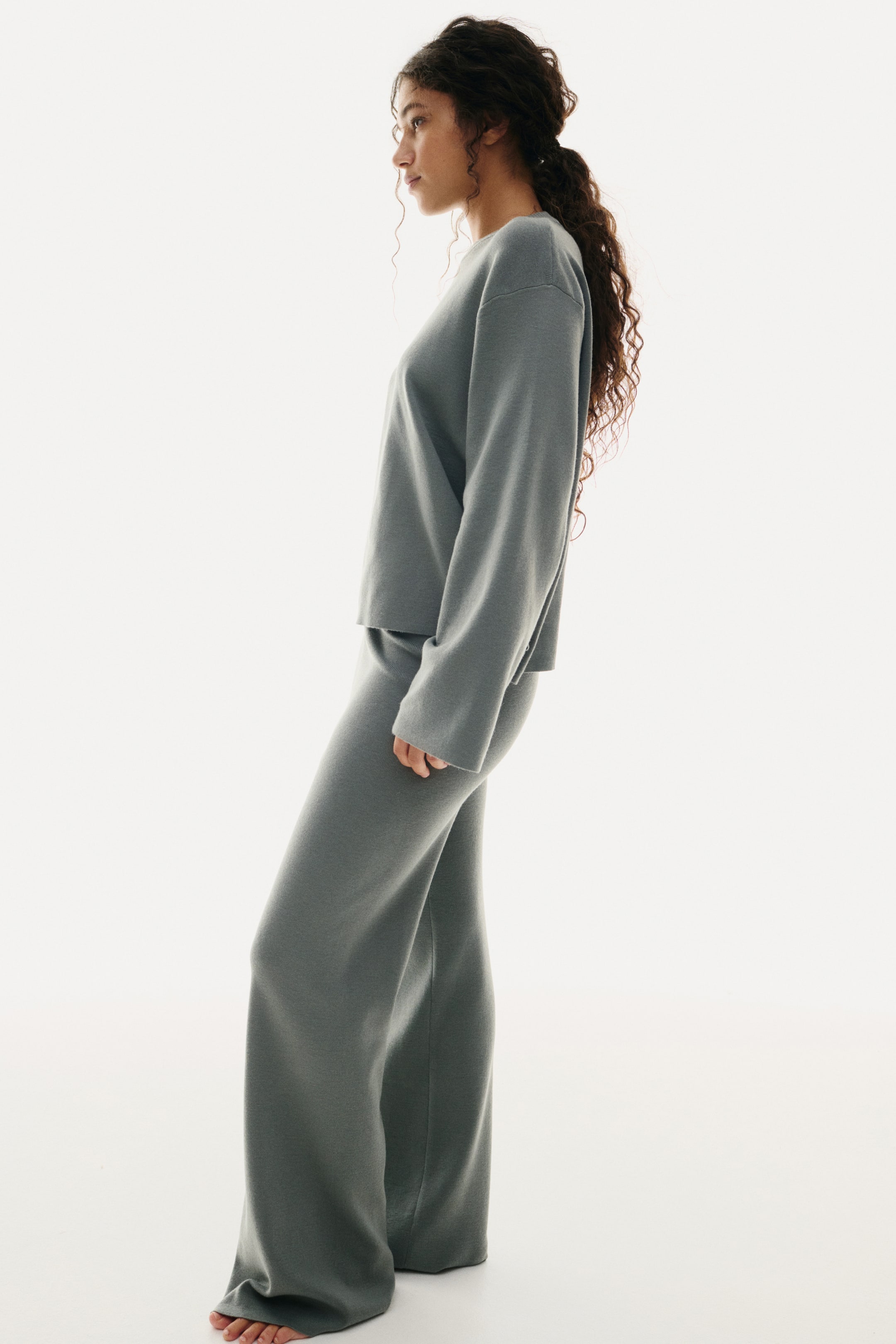 View larger image: Fine-Knit Pants - Dusty green - Ladies | H&M US 4