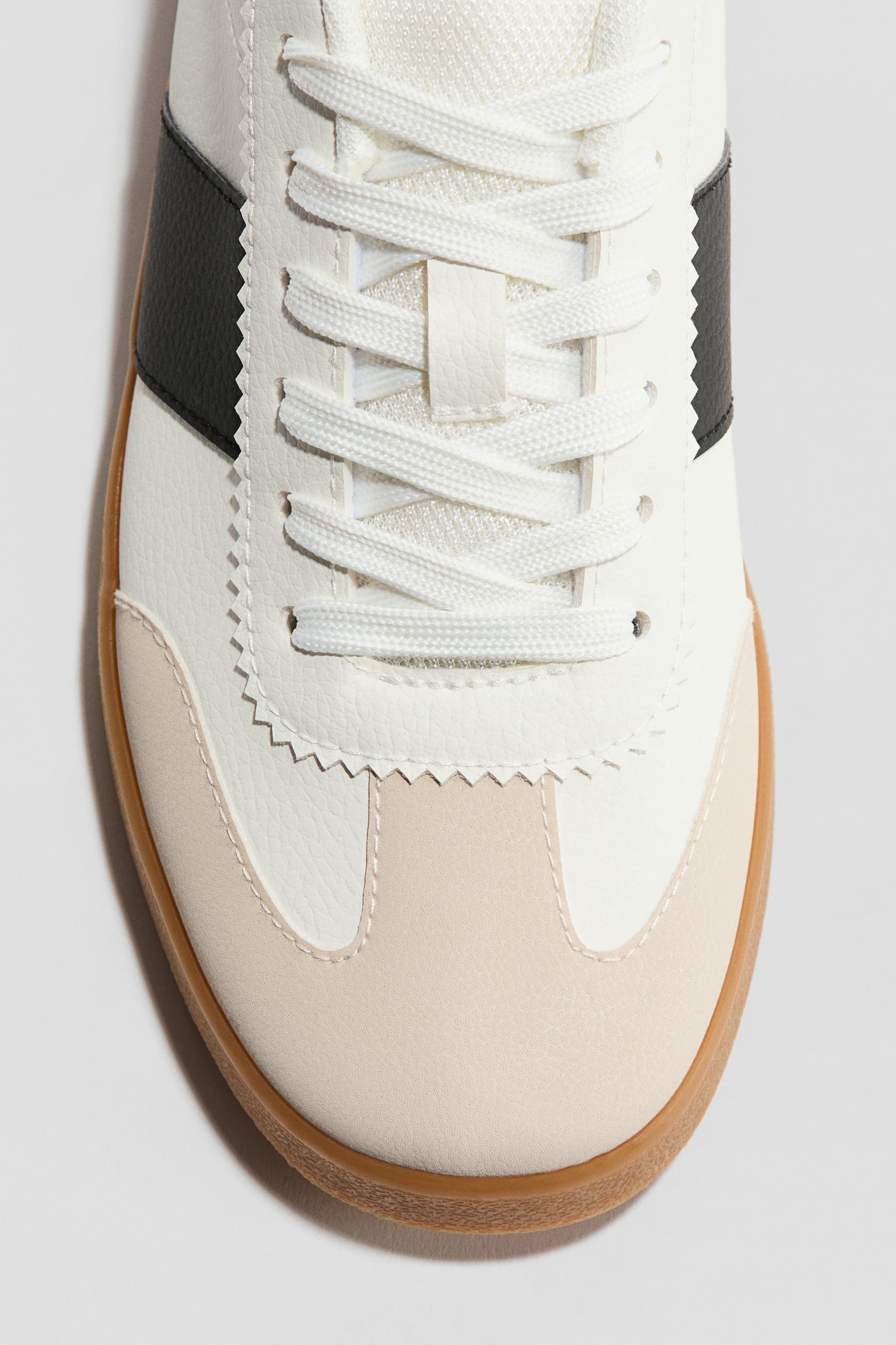 Trainers - White/Black/Black/White/Dark green/White/Navy blue/Colour block/Grey/White/Beige/White/Dark beige - 2