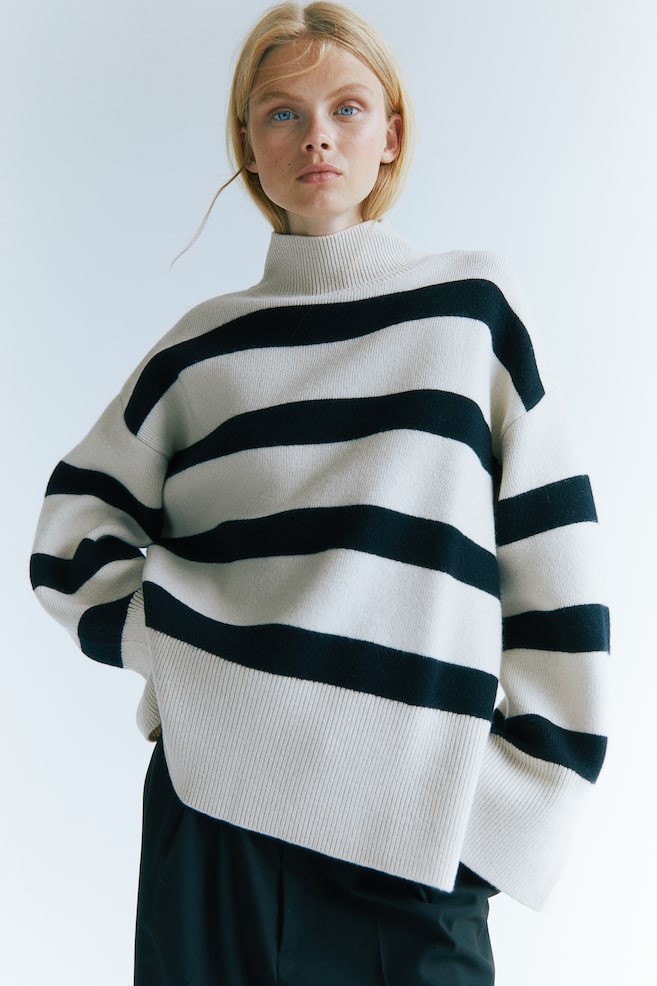 Oversized turtleneck jumper - Natural white/Striped - 7