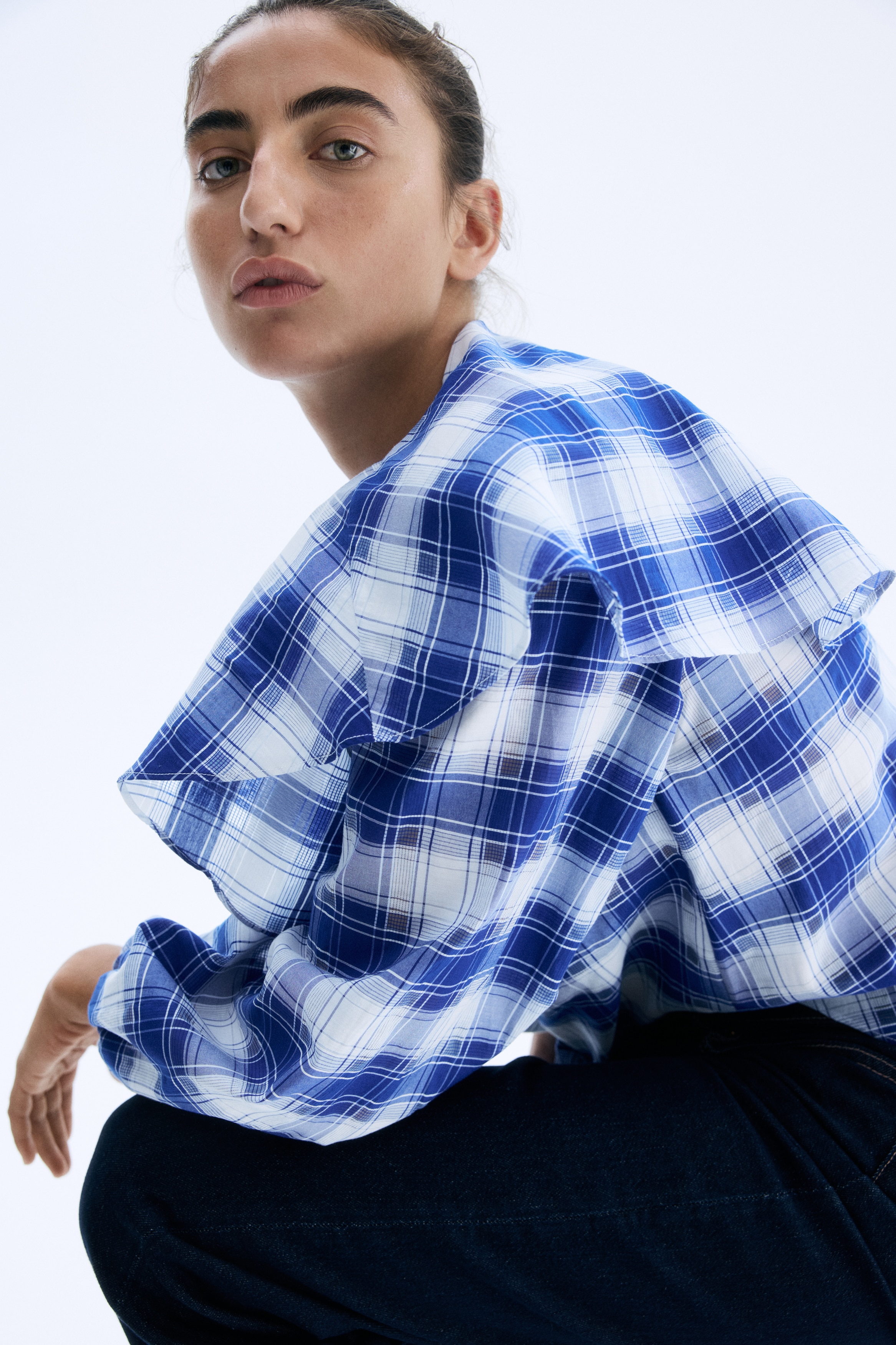 Μπλούζα με πρόσθετο ύφασμα σε στυλ κάπας - Μπλε/καρό/Μαύρο/καρό