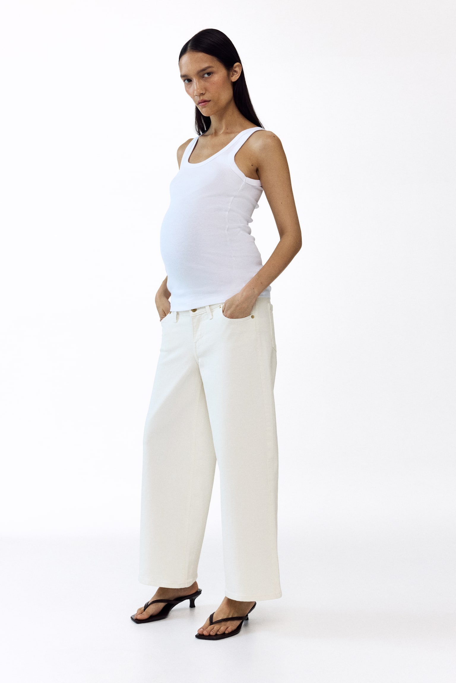 MAMA Wide Low Waist Ankle Jeans - 4