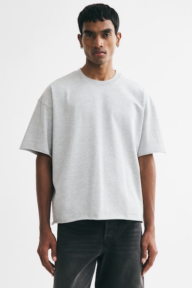 オーバーサイズフィット ボクシースタイルTシャツ