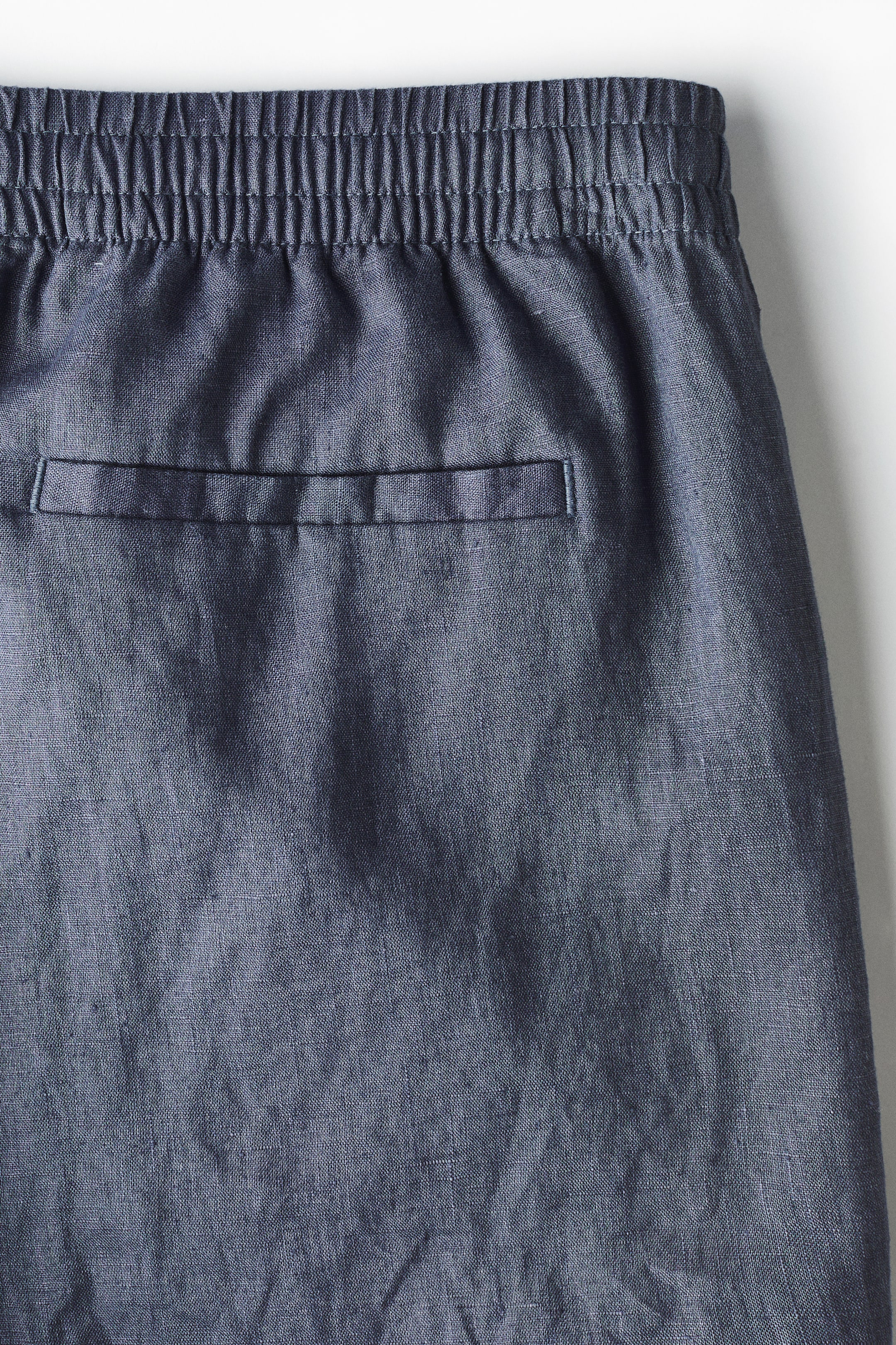 Relaxed-Fit Linen Shorts