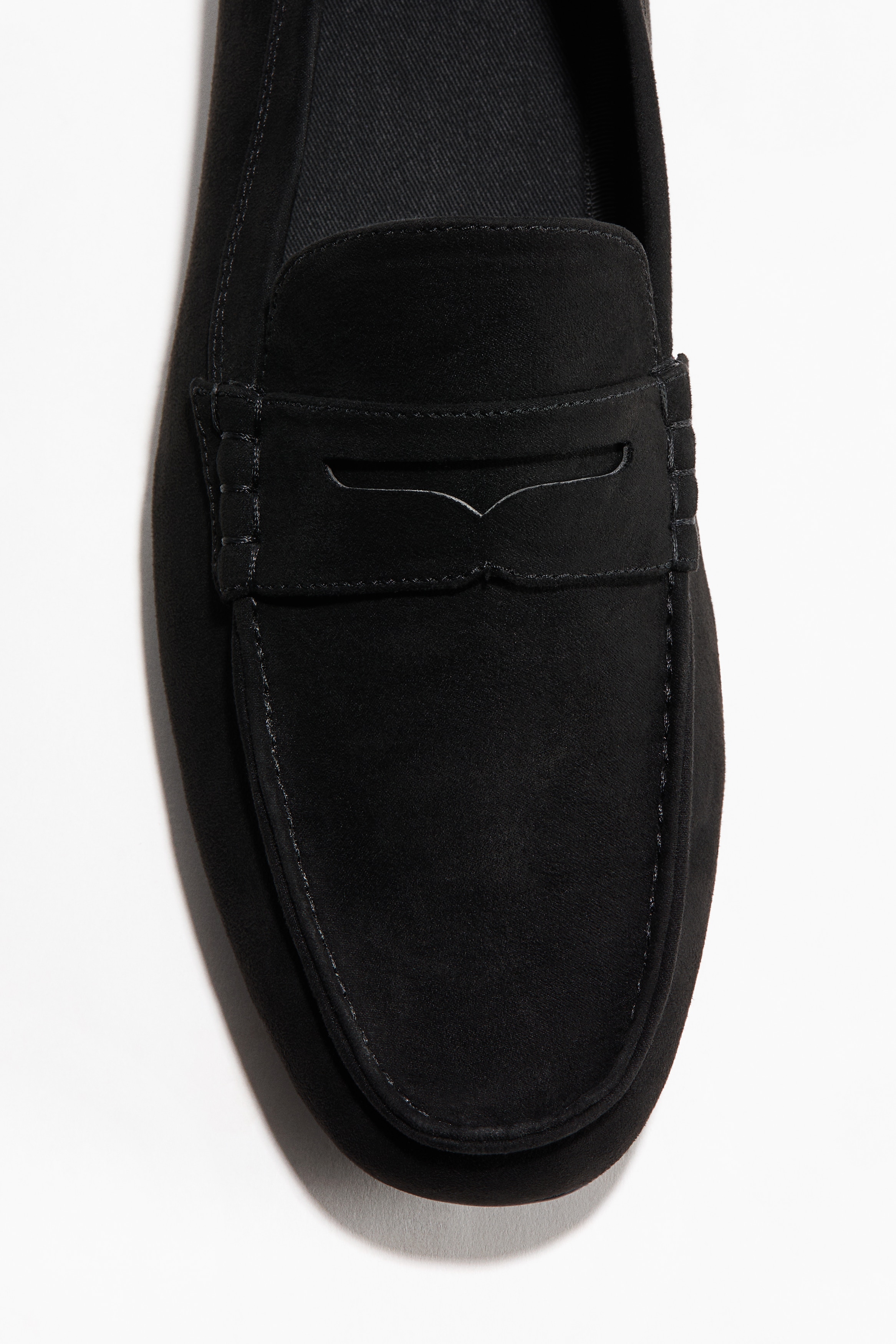 Driving shoes