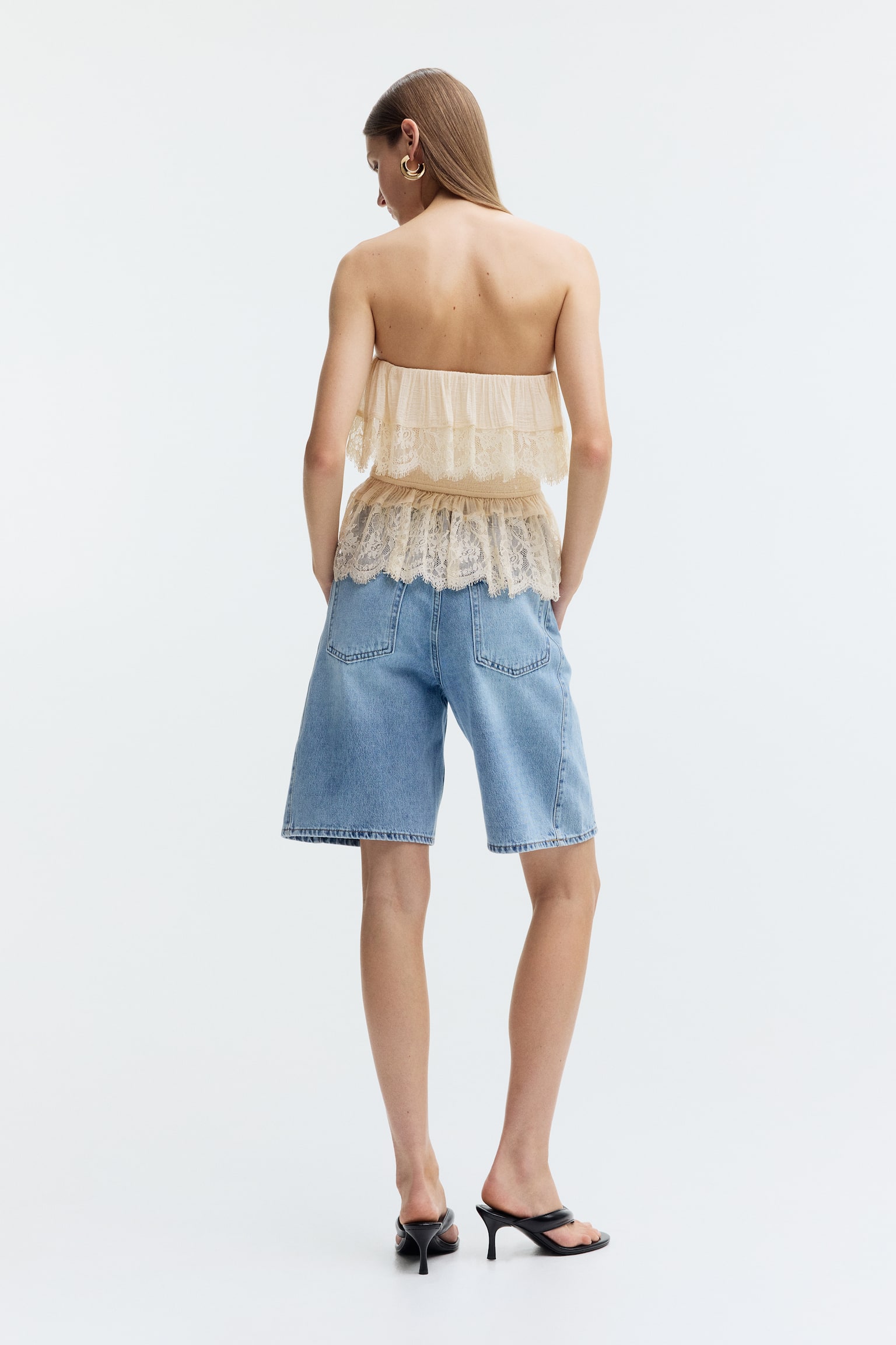Женский топ H&M Flounced Bandeau Top, цвет: Светлый бежевый — фото 4