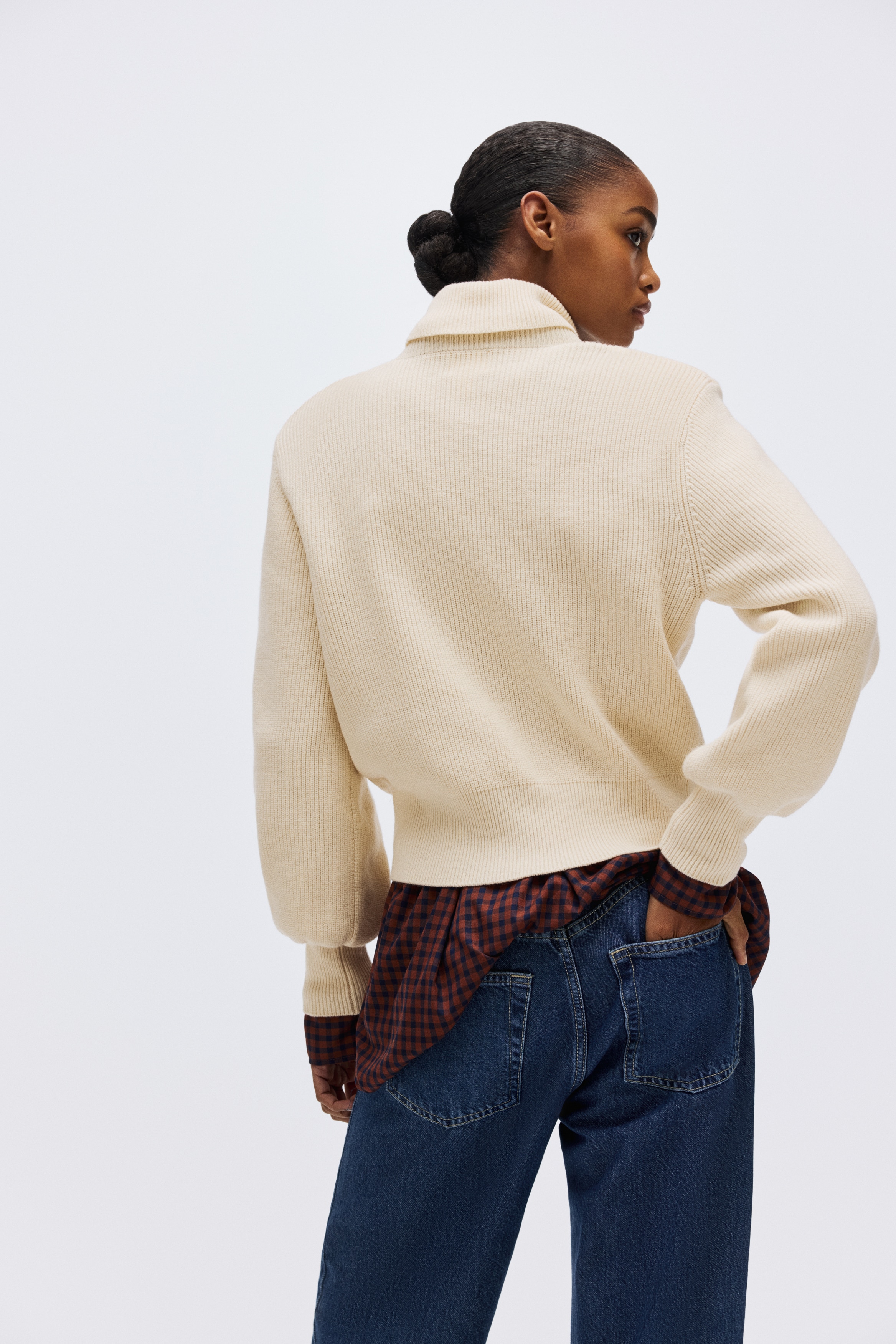 Shoulder-pad jumper