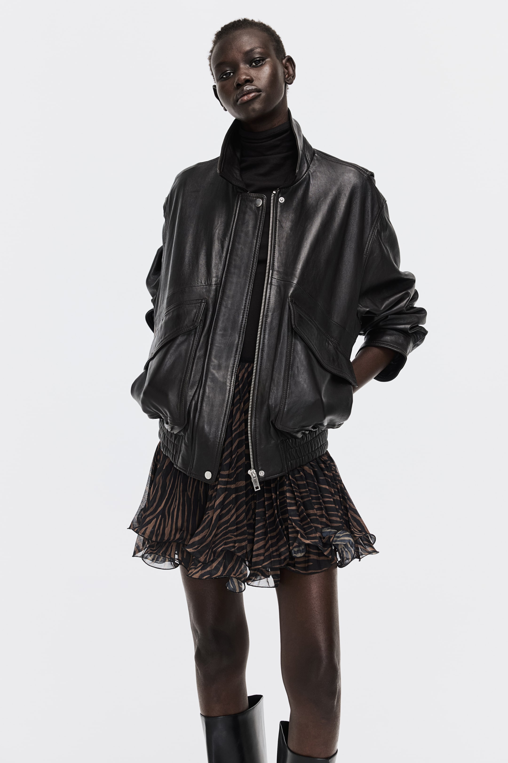 View larger image: Pleated mini skirt - Black/Zebra print - Ladies | H&M 1