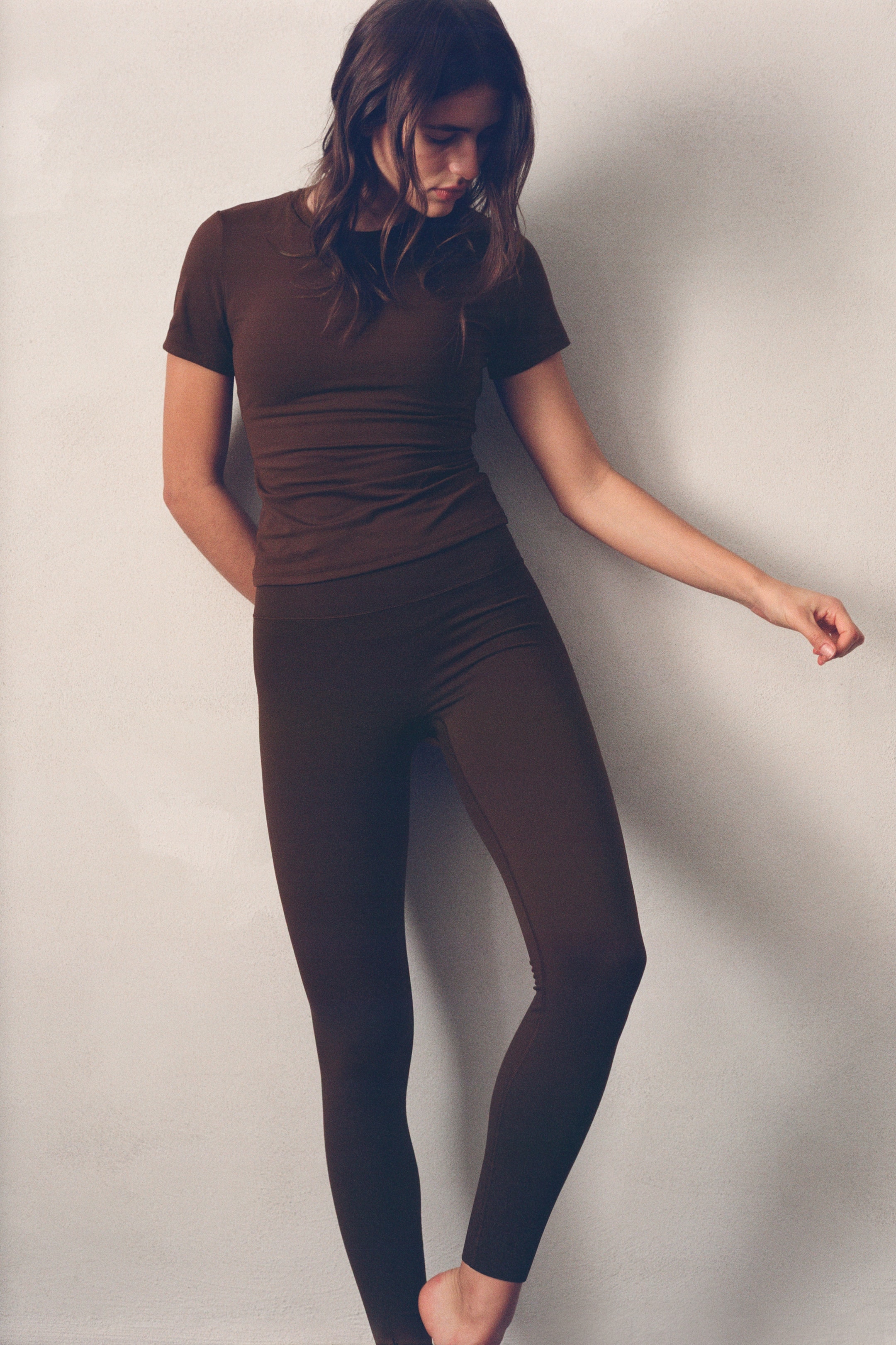 View larger image: Sports leggings with SoftMove™ - Brown - Ladies | H&M HK 2