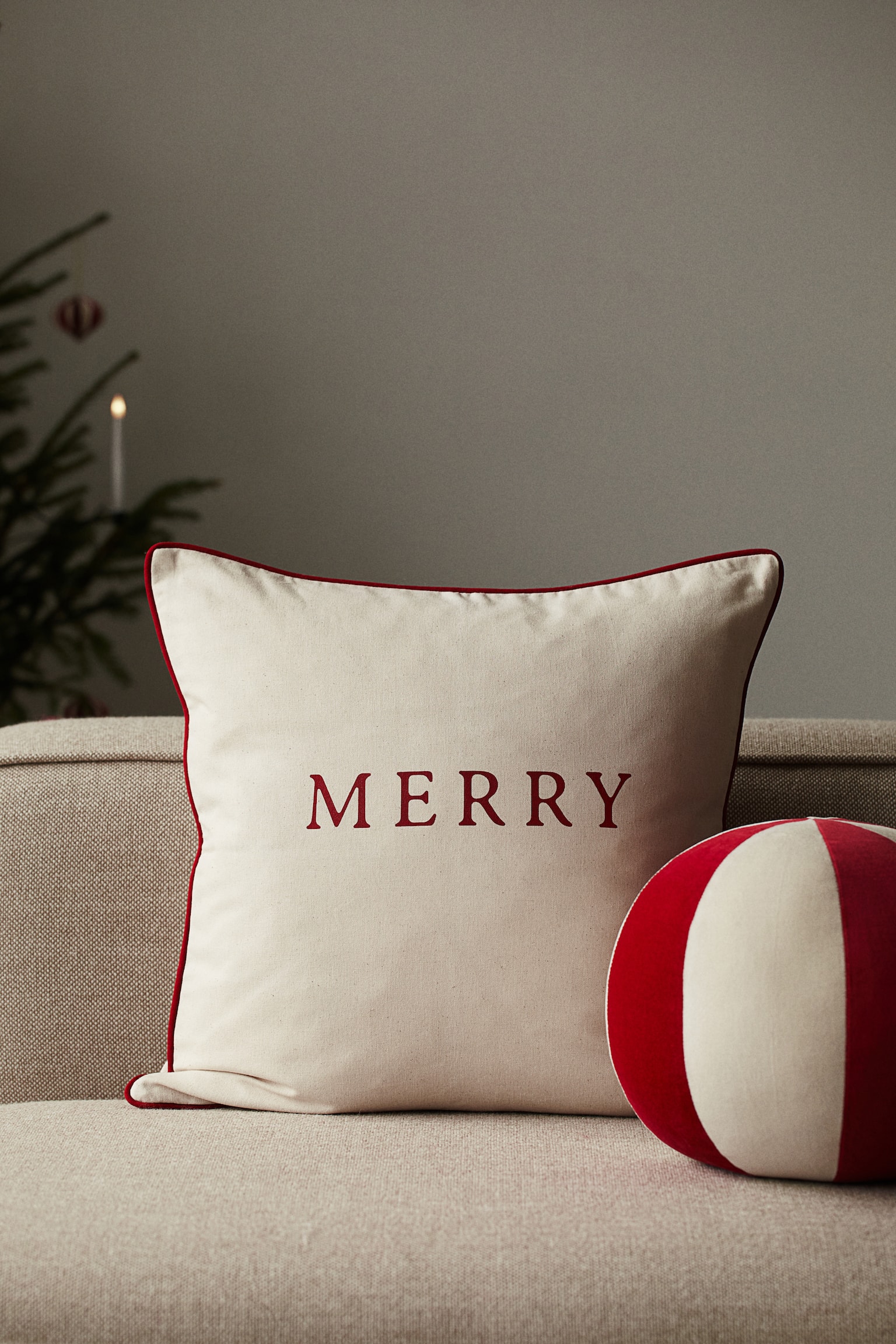 Printed cushion cover - Beige/Merry/Red/Christmas - 2