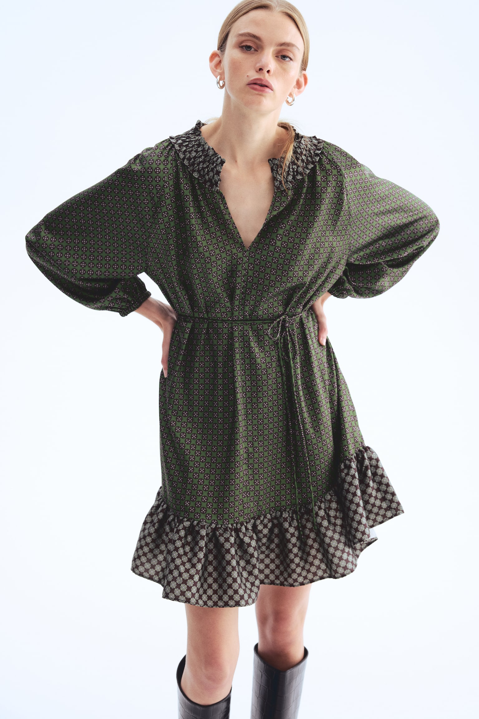 Tie-belt satin dress - Green/Patterned - 5