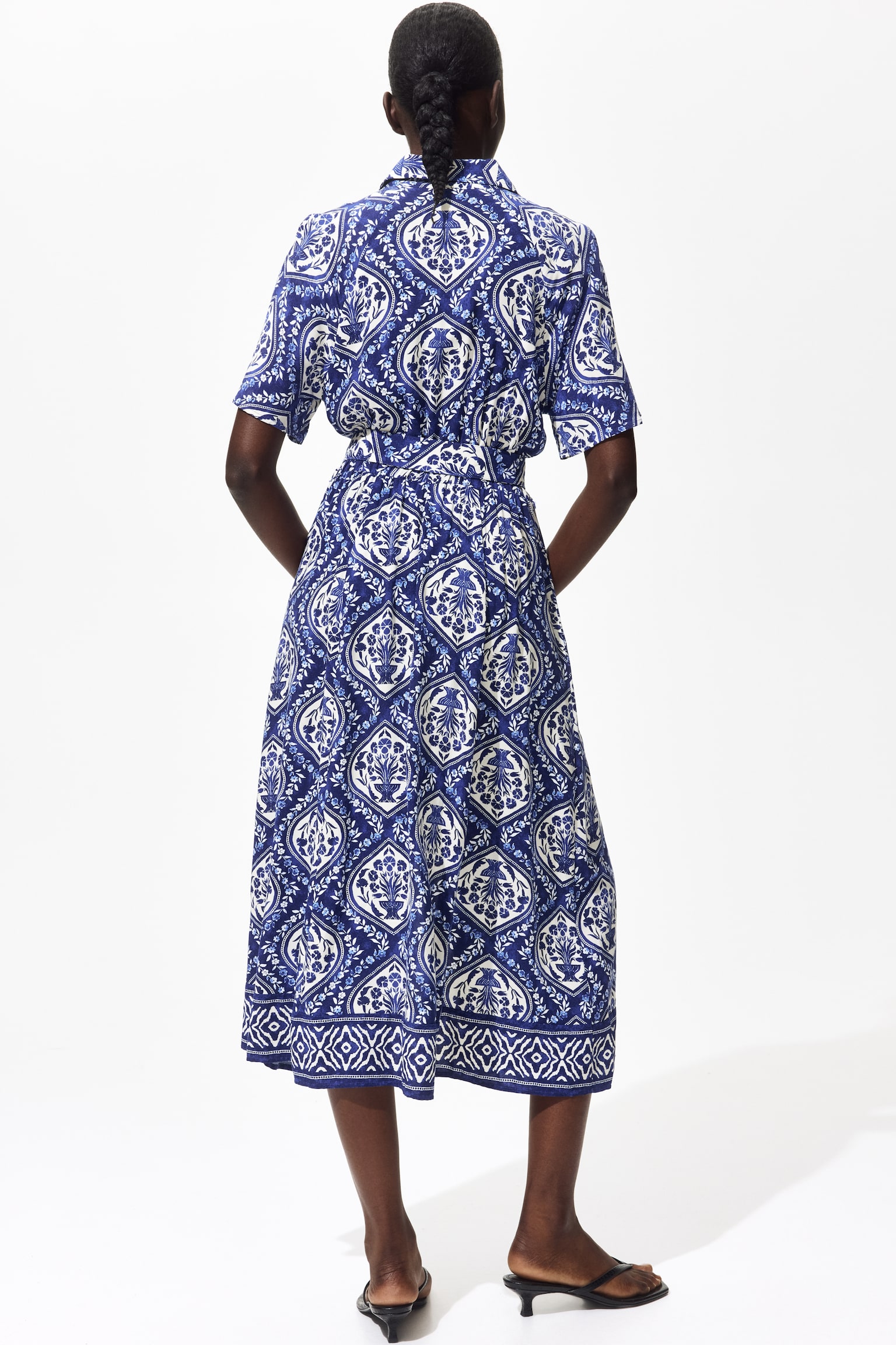 Tie-belt shirt dress - Blue/White patterned/Black/White/Red floral/Black/Black/Floral/Dark beige/Leopard print/Light beige/Leopard print/Cream/Zebra print/White/Blue patterned/Beige/Leopard print/Bright blue/White patterned/Dark brown/Polka dot/White/Green patterned/Black/Green/Patterned/Dark brown/Floral/Cream/Black patterned/Black/Floral/Dark khaki green/White/Burgundy floral/Navy blue - 5