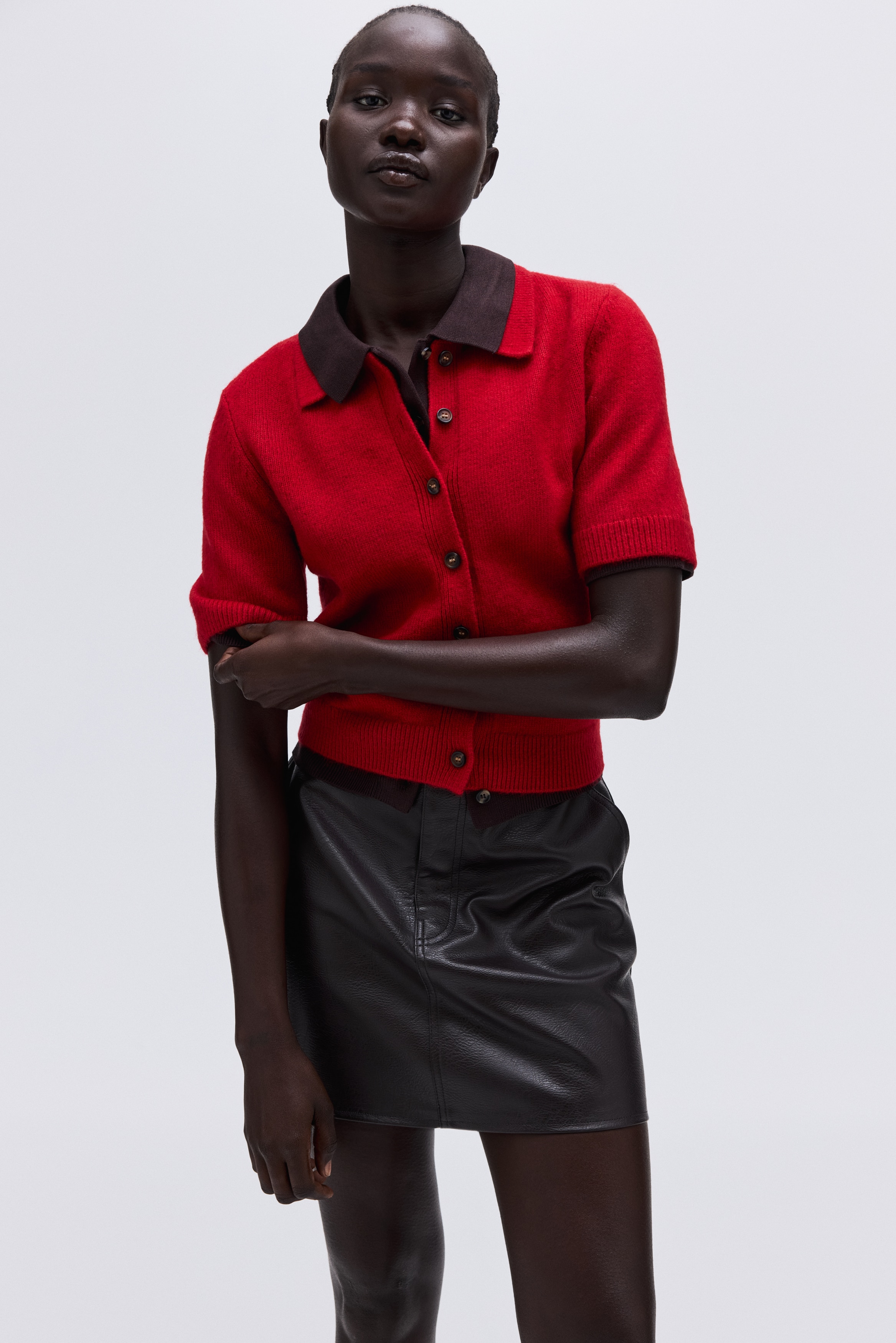 Short-sleeved collared cardigan - Red/Dark grey marl/White/Dark brown