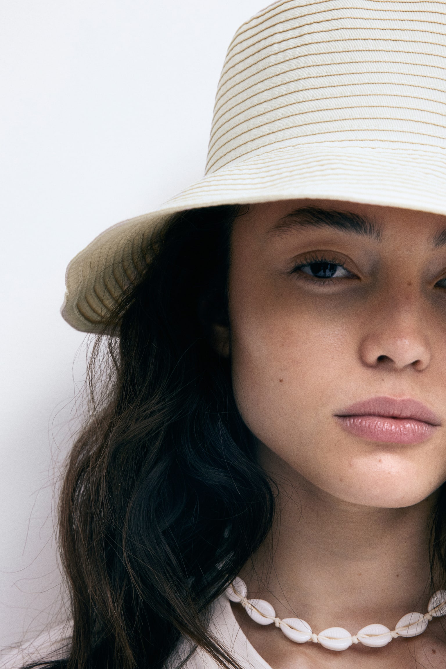 Bucket Hat - White/Black - 3