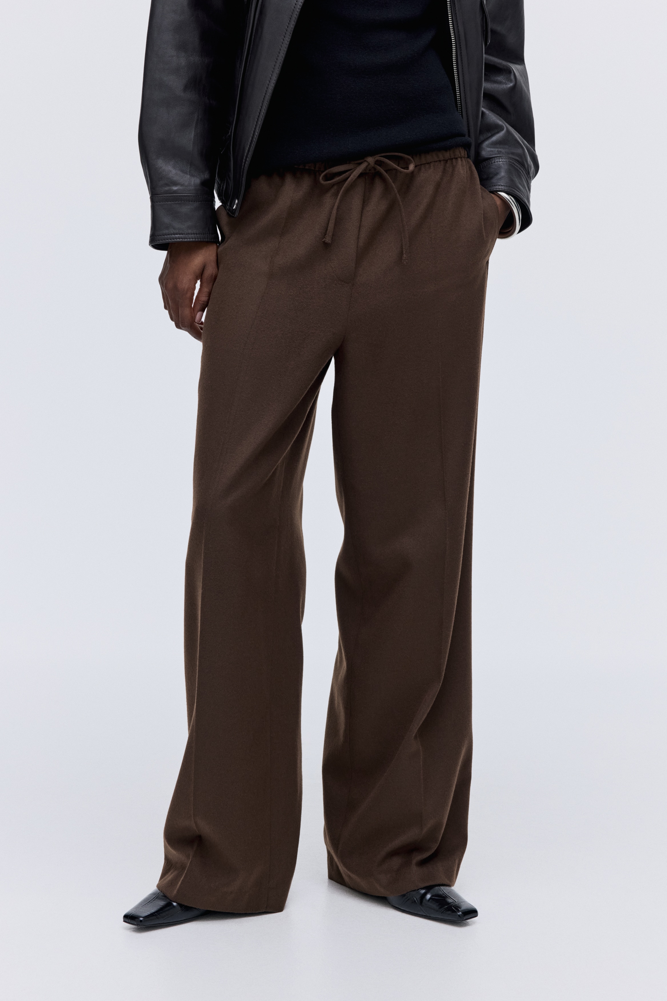 Drawstring trousers