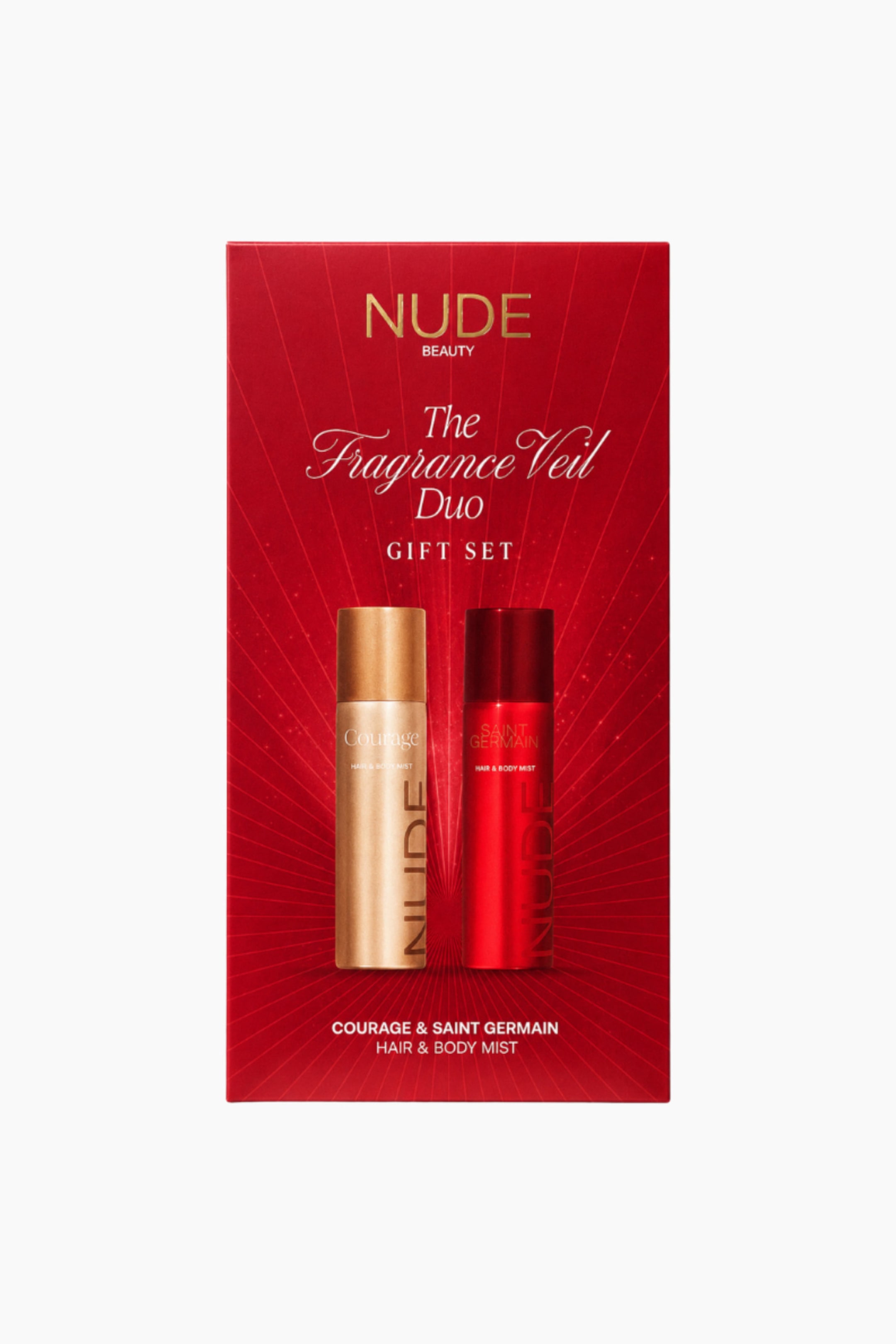 Vis større bilde: Frontvisningen av The Fragrance Veil Duo-gavesettet viser en rektangulær rød emballasjeboks dekorert med et strålende lysmønster og gullfarget branding. To sylindriske hair and body mist-flasker, med en metallisk gullfarget «Courage»-flaske og en metallisk rød «Saint Germain»-flaske, står side om side i settet.