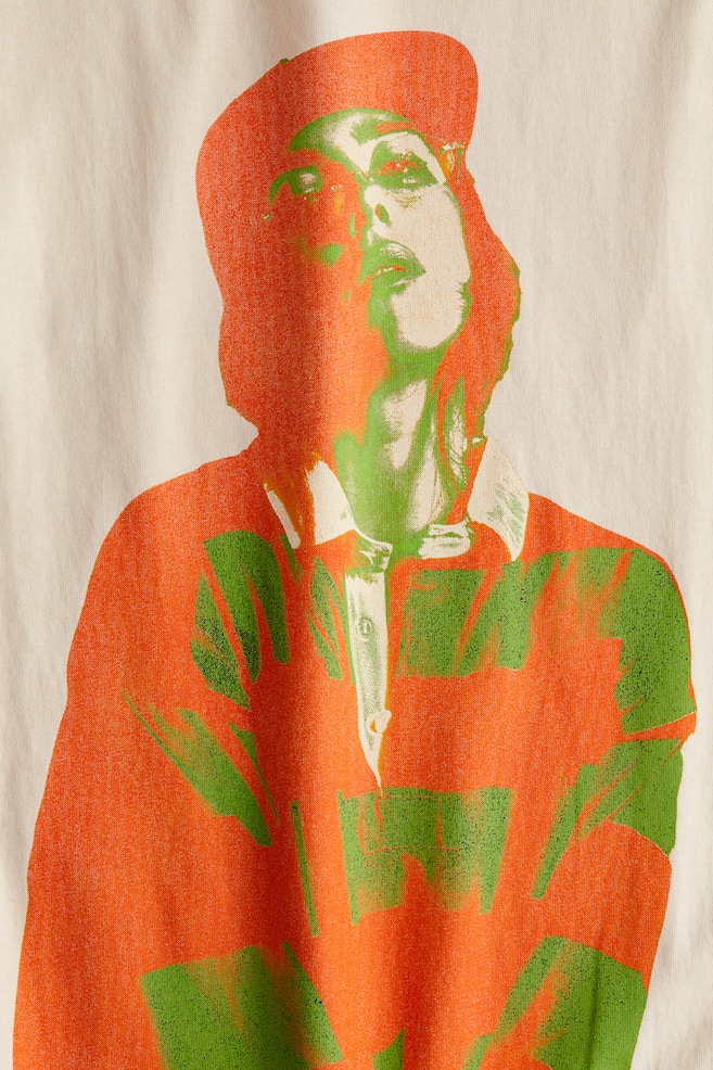 Playera oversized con diseño-Beige claro/Billie Eilish - 3