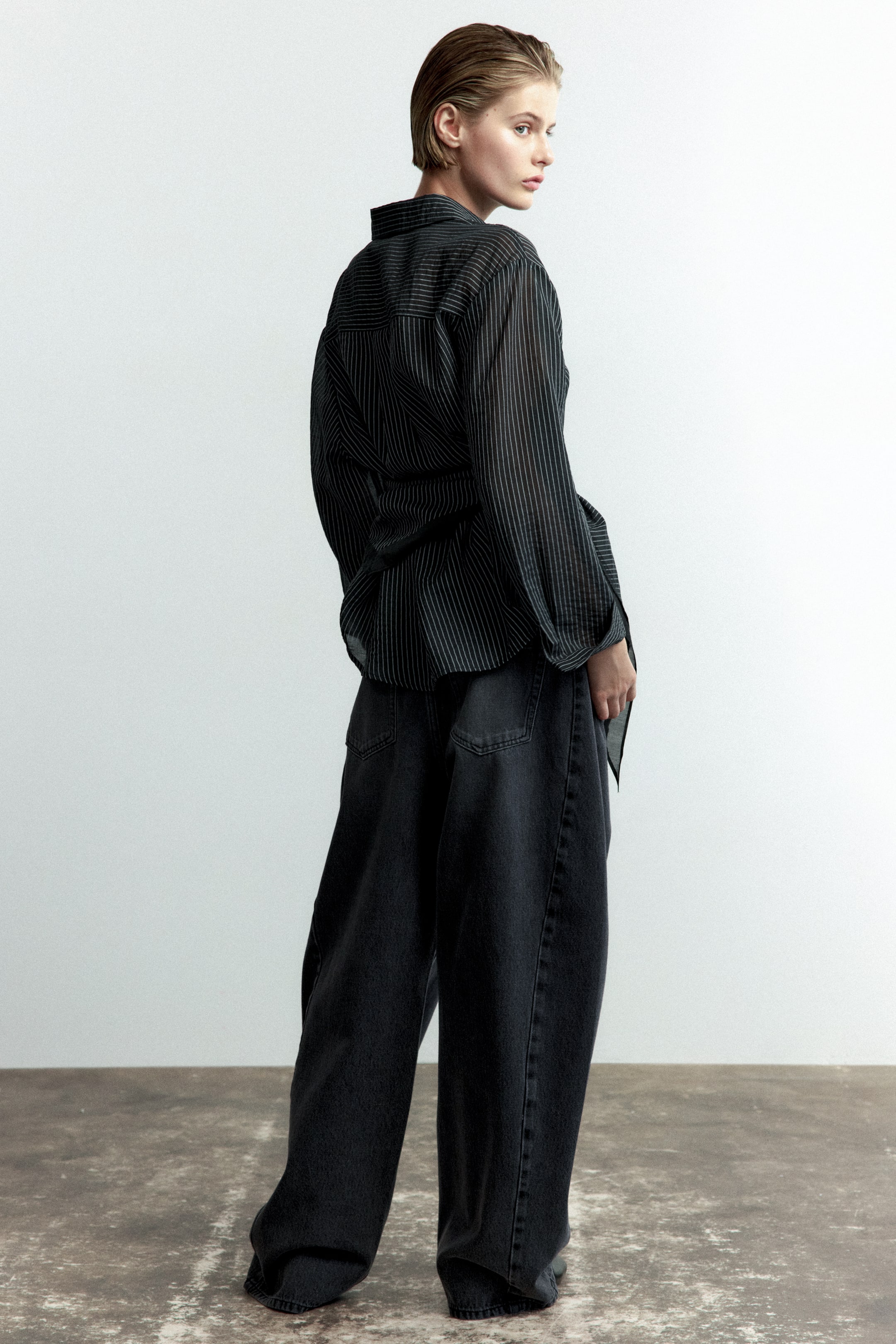 Barrel-Leg Regular-Waist Jeans