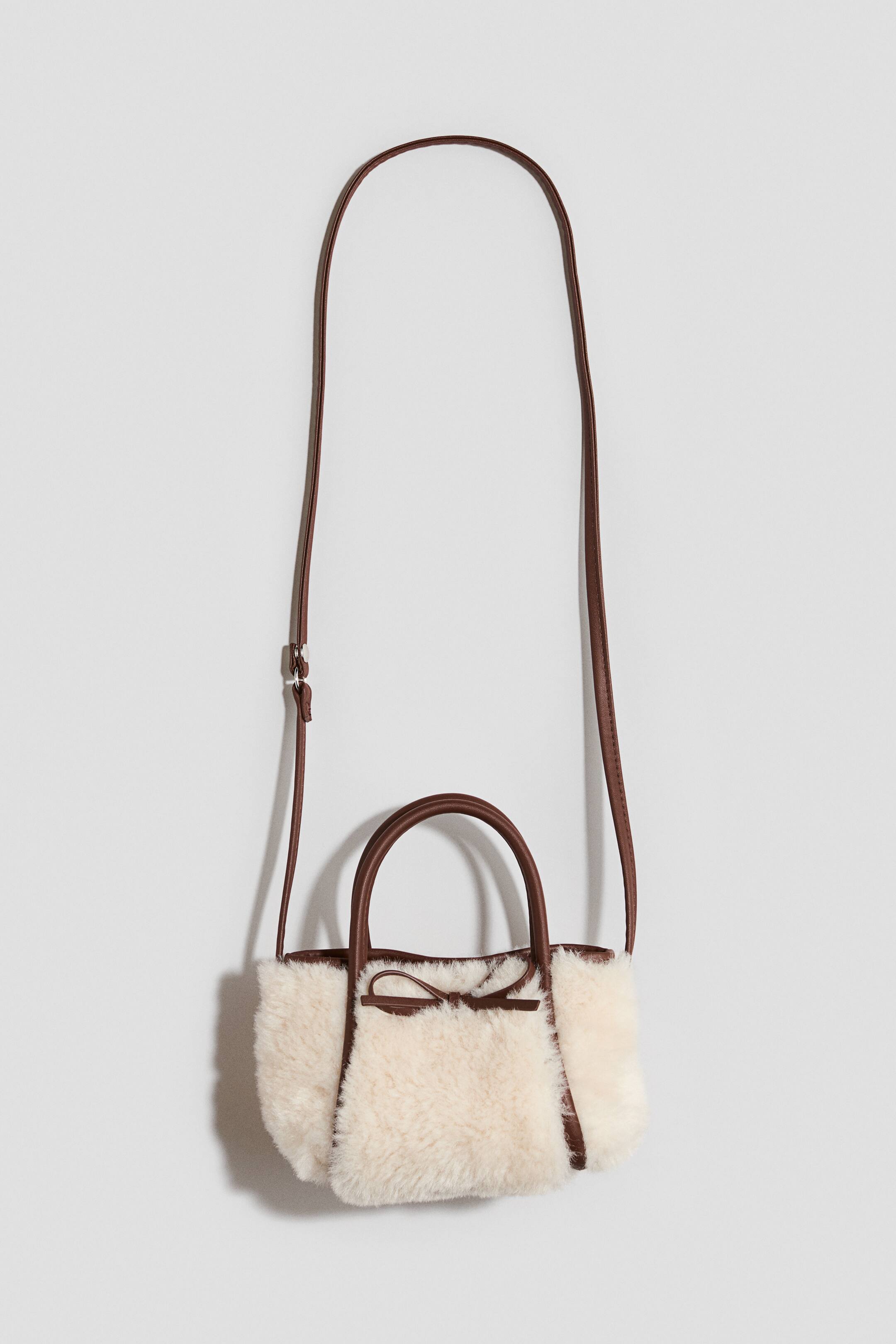 Переглянути збільшене зображення: Fluffy crossbody bag - Cream - Kids | H&M UA 1
