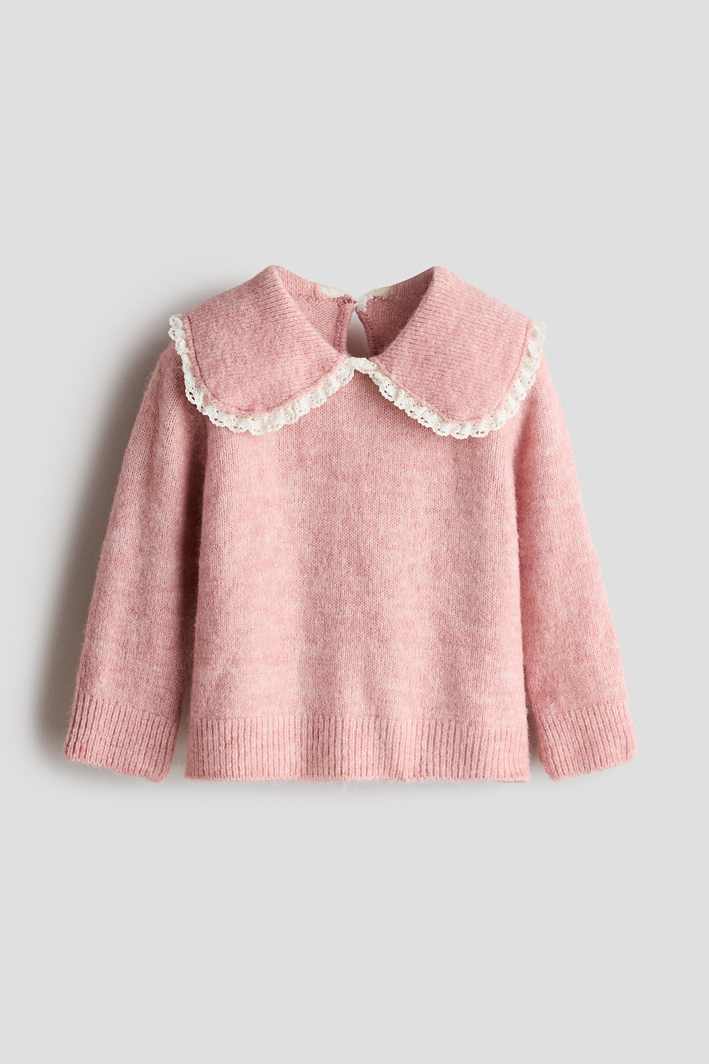 Collared jumperModel