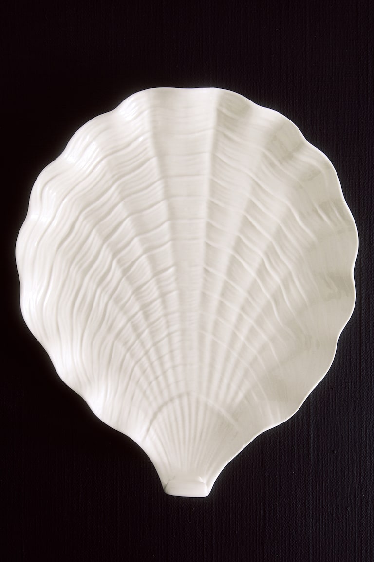 Natural white Shell-shaped Serving Plate at H&M Home | H&M US
