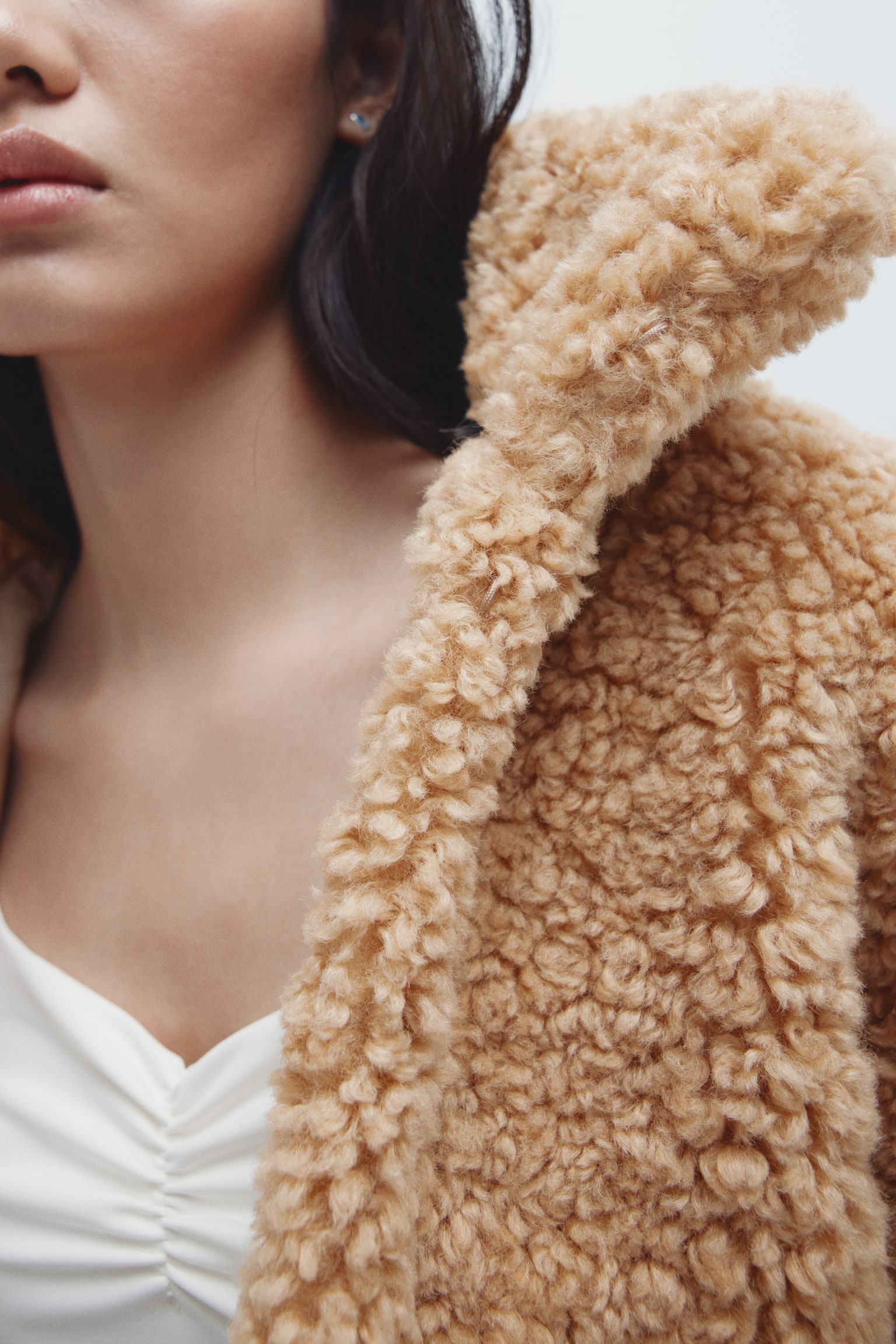 Cropped jakke i teddybear - Mørk beige - 7