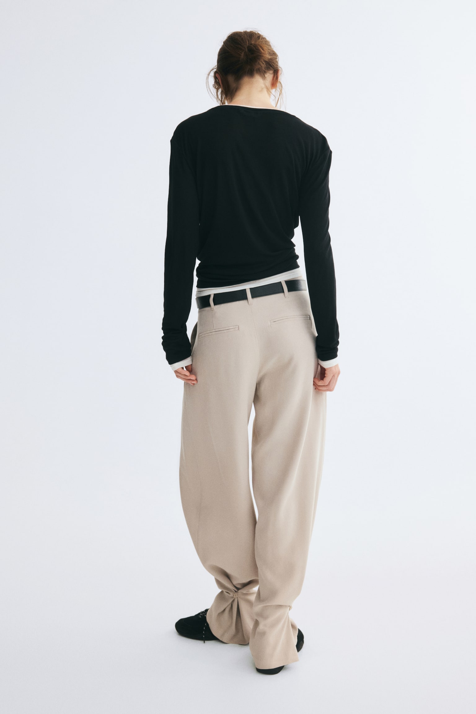 Женские брюки H&M Tailored barrel trousers, цвет: Светлый бежевый — фото 4