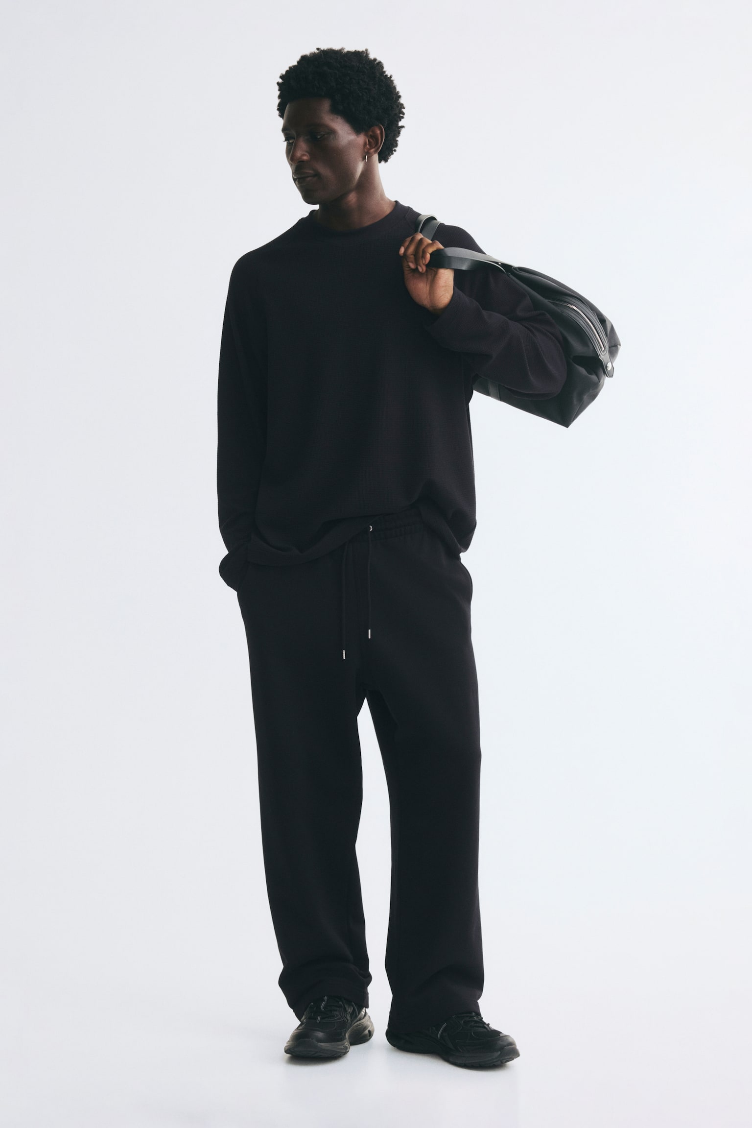 Мужская футболка H&M Relaxed-Fit Long-Sleeved, цвет: Чёрный — фото 5
