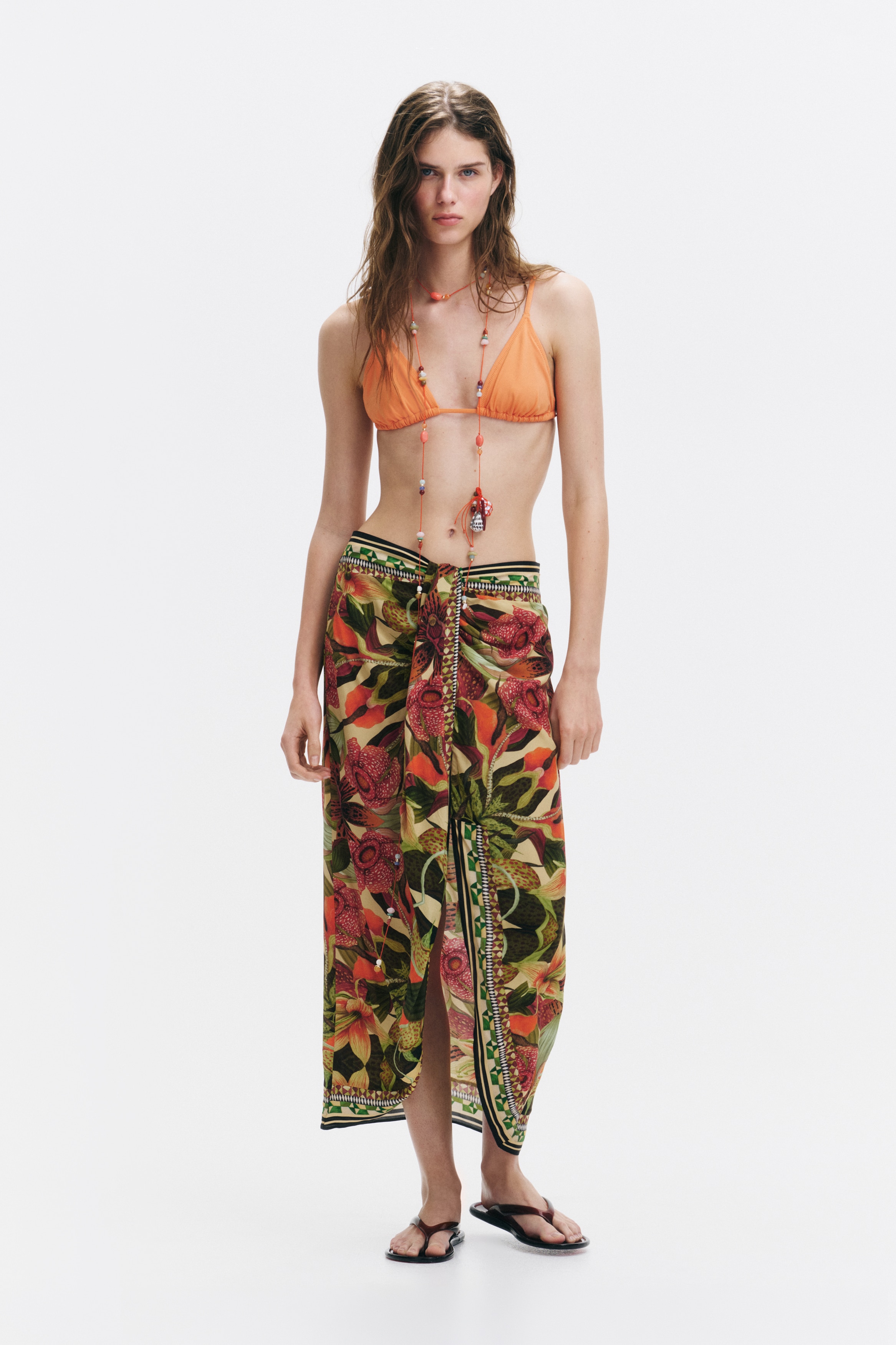 Draped-Detail Midi SkirtModel