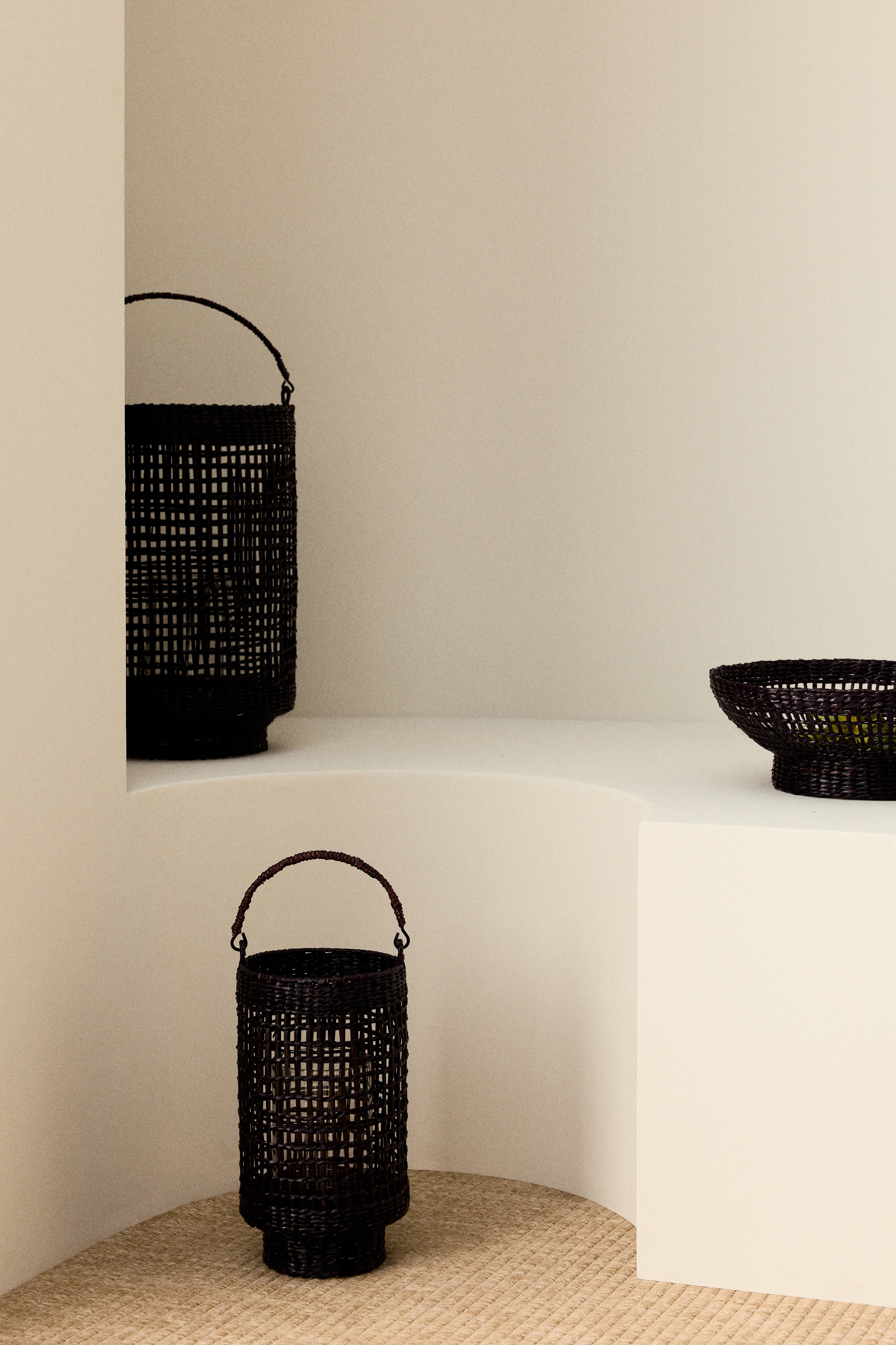 Large seagrass lantern-Dark brown
