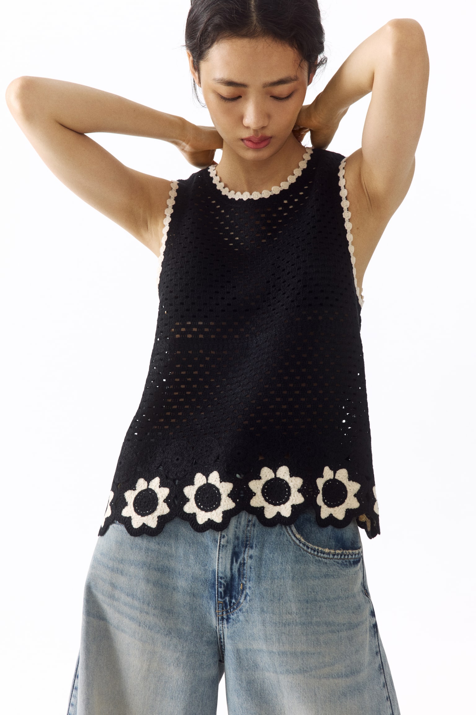 Crochet-look hole-knit top - Black/Flowers - 1