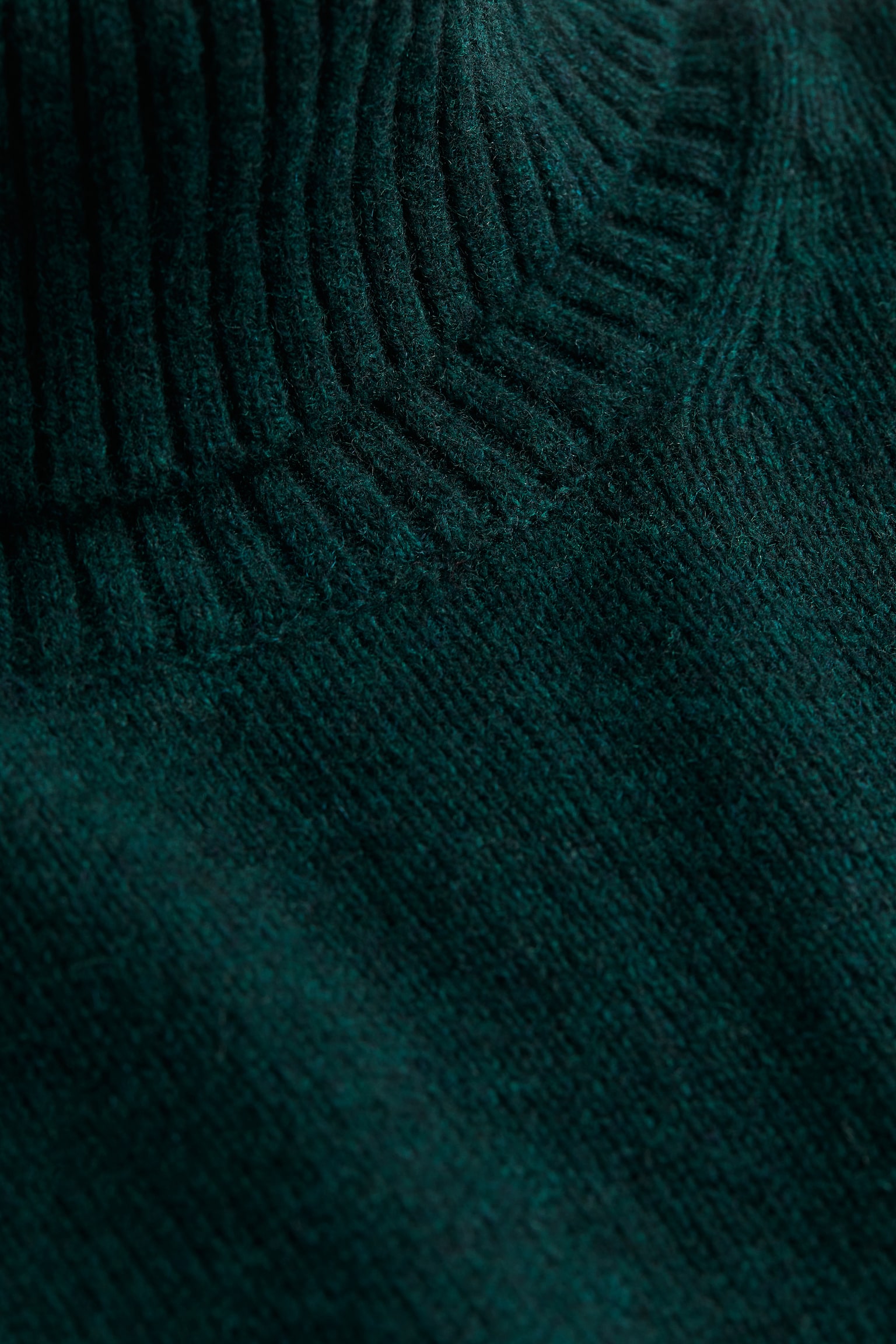 Loose Fit Wool Turtleneck Sweater - Forest green/Dark beige - 2