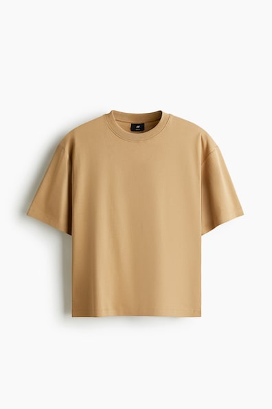 ルーズフィット ボクシースタイルTシャツ