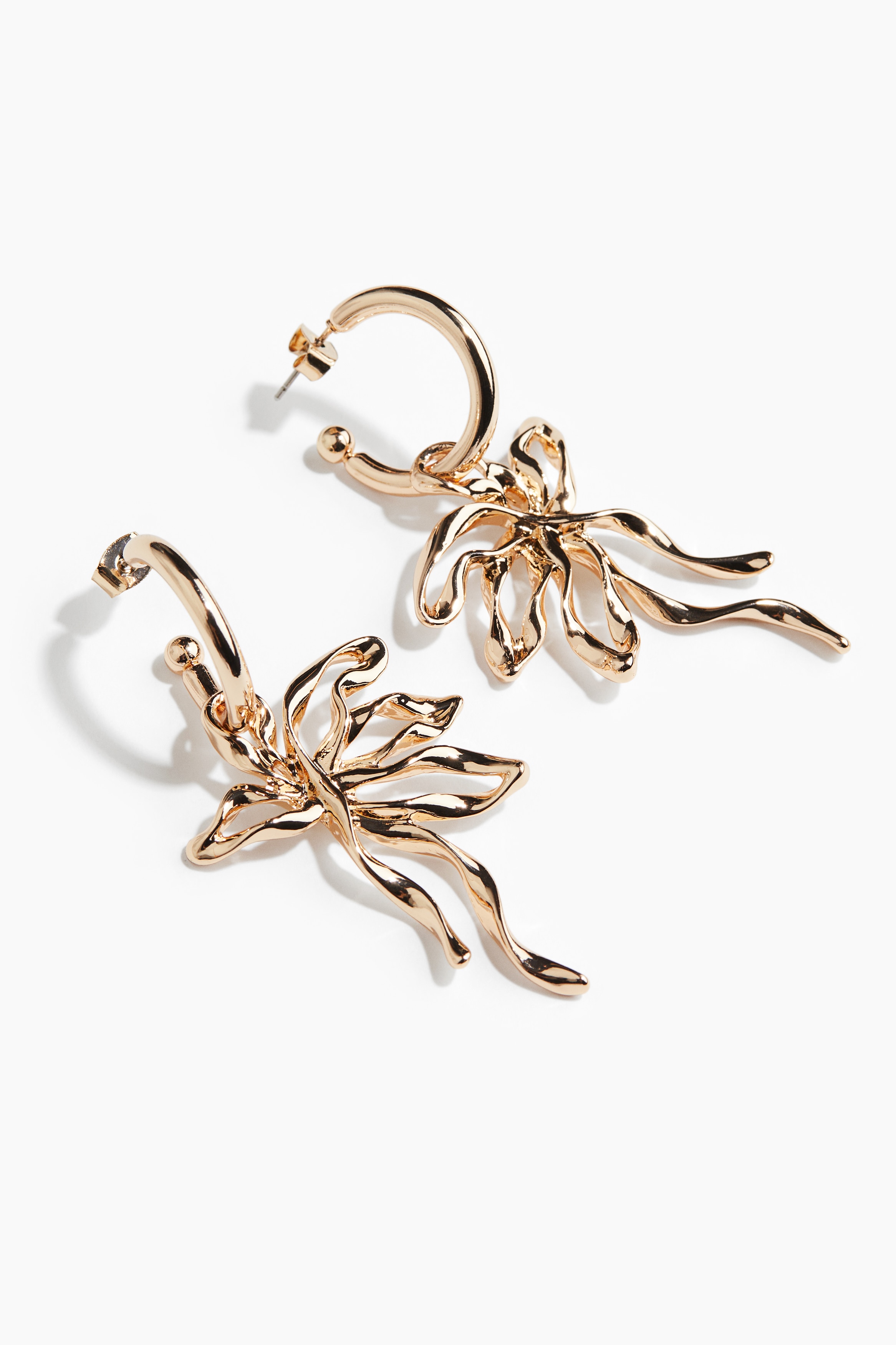 Pendant hoop earrings