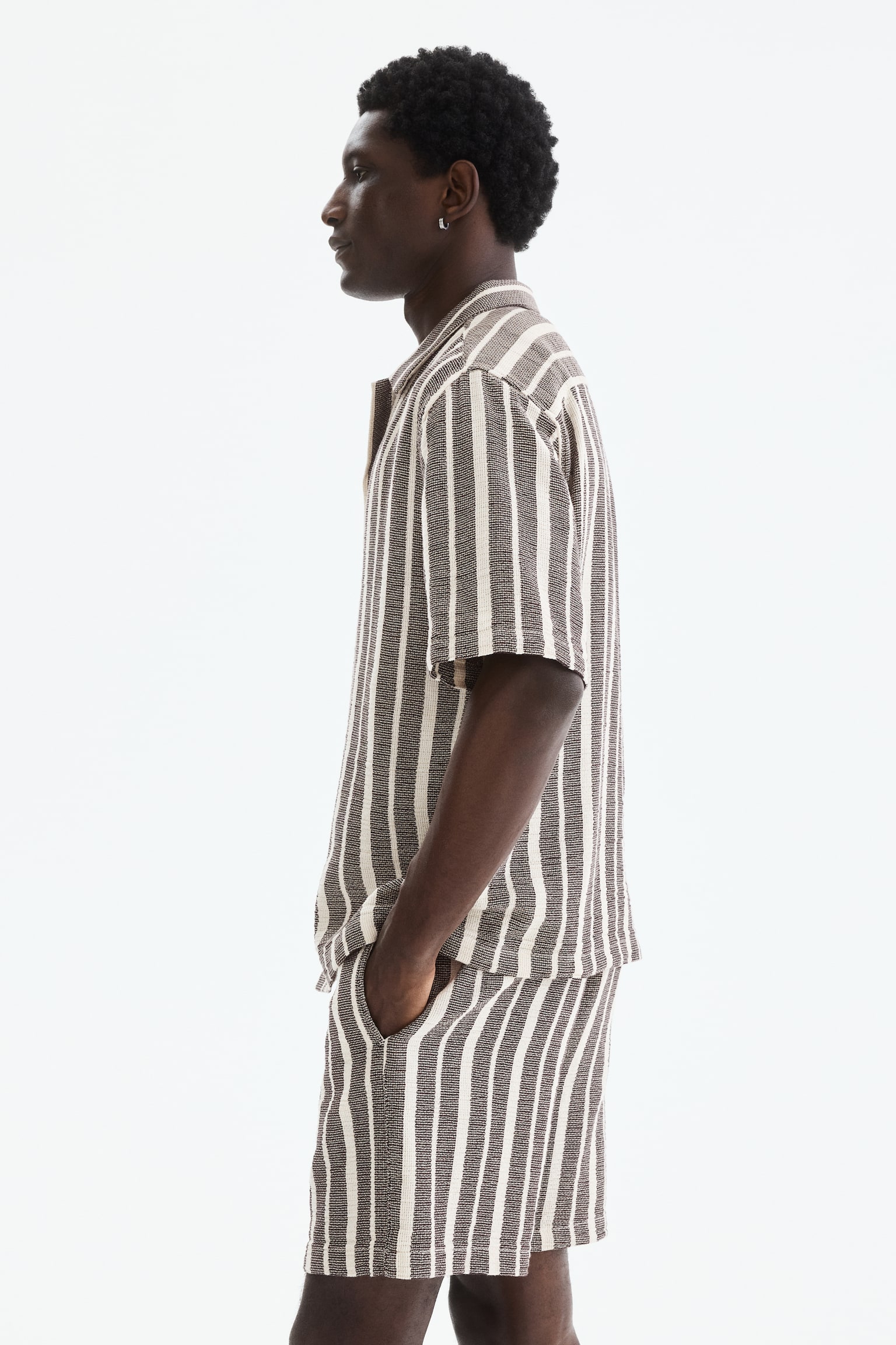 Quần short Regular Fit - Màu nâu/Kẻ/Cream/Striped/Dark green/Striped/Màu đen/Kẻ - 7