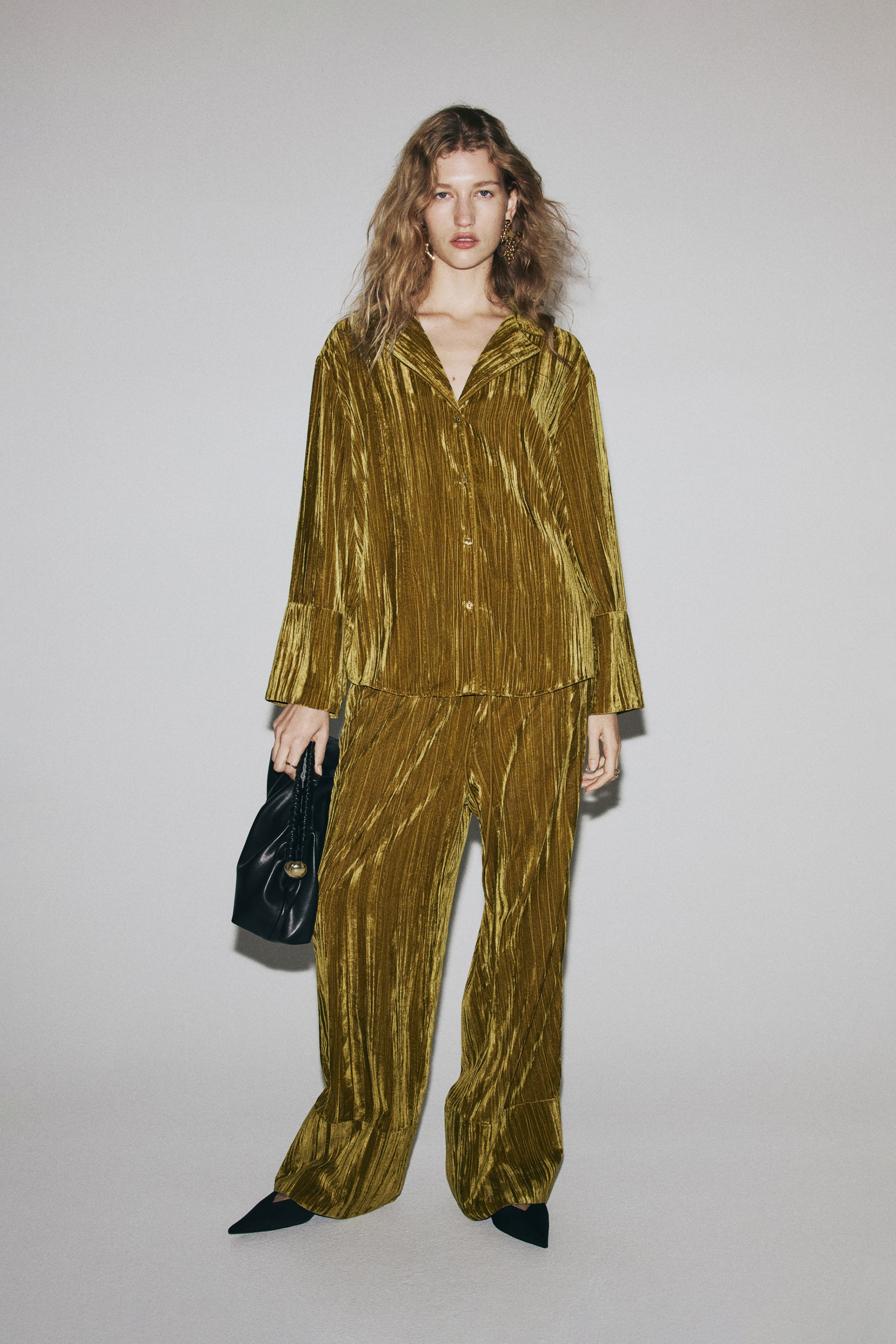 Zobacz większy obraz: Aksamitna koszula - Oliwkowy - ONA | H&M PL 3